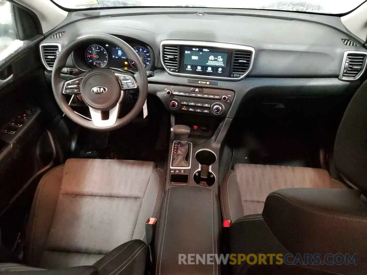 8 Photograph of a damaged car KNDPMCAC7L7661985 KIA SPORTAGE 2020