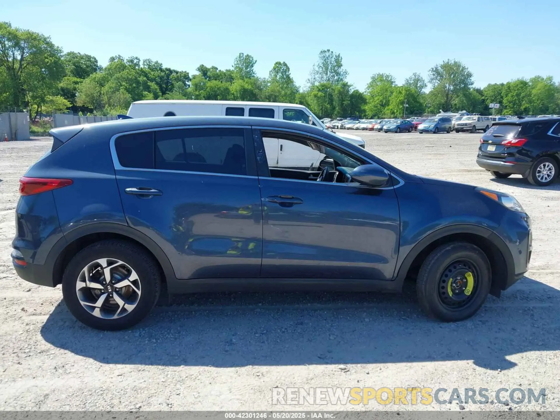 12 Photograph of a damaged car KNDPMCAC7L7714751 KIA SPORTAGE 2020