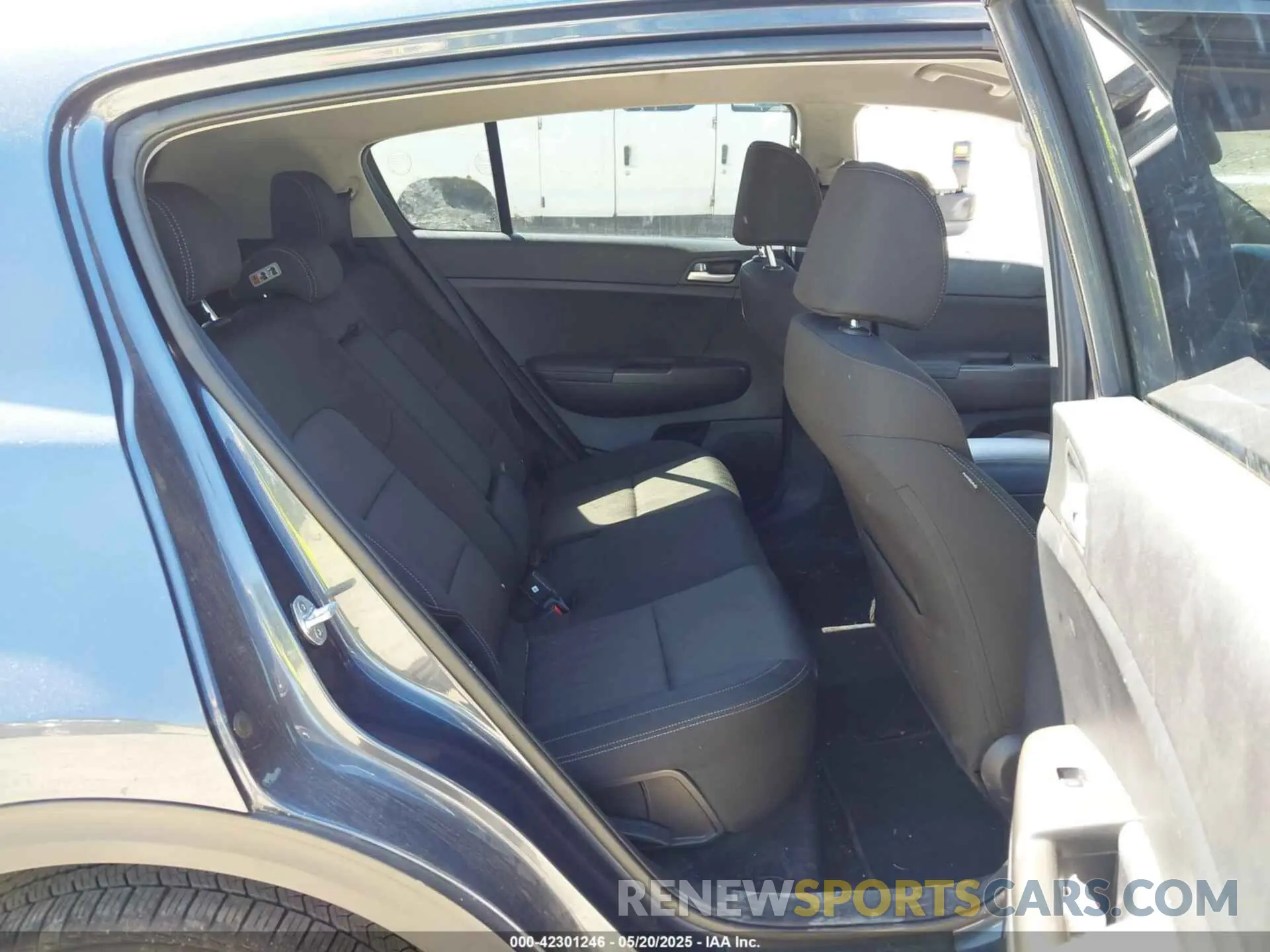 8 Photograph of a damaged car KNDPMCAC7L7714751 KIA SPORTAGE 2020