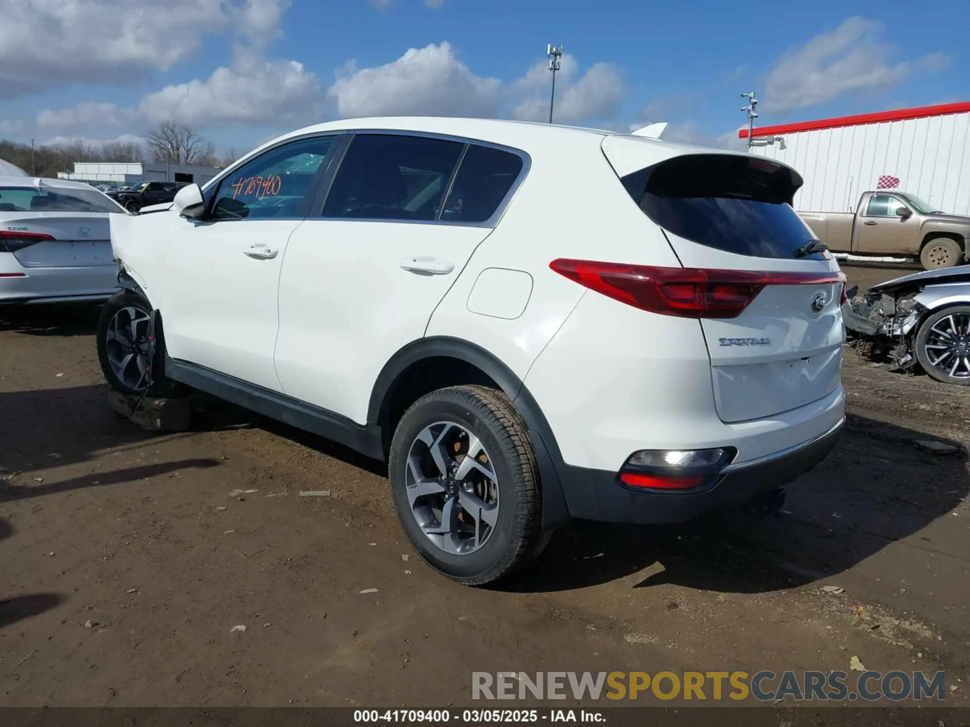 3 Photograph of a damaged car KNDPMCAC7L7811576 KIA SPORTAGE 2020