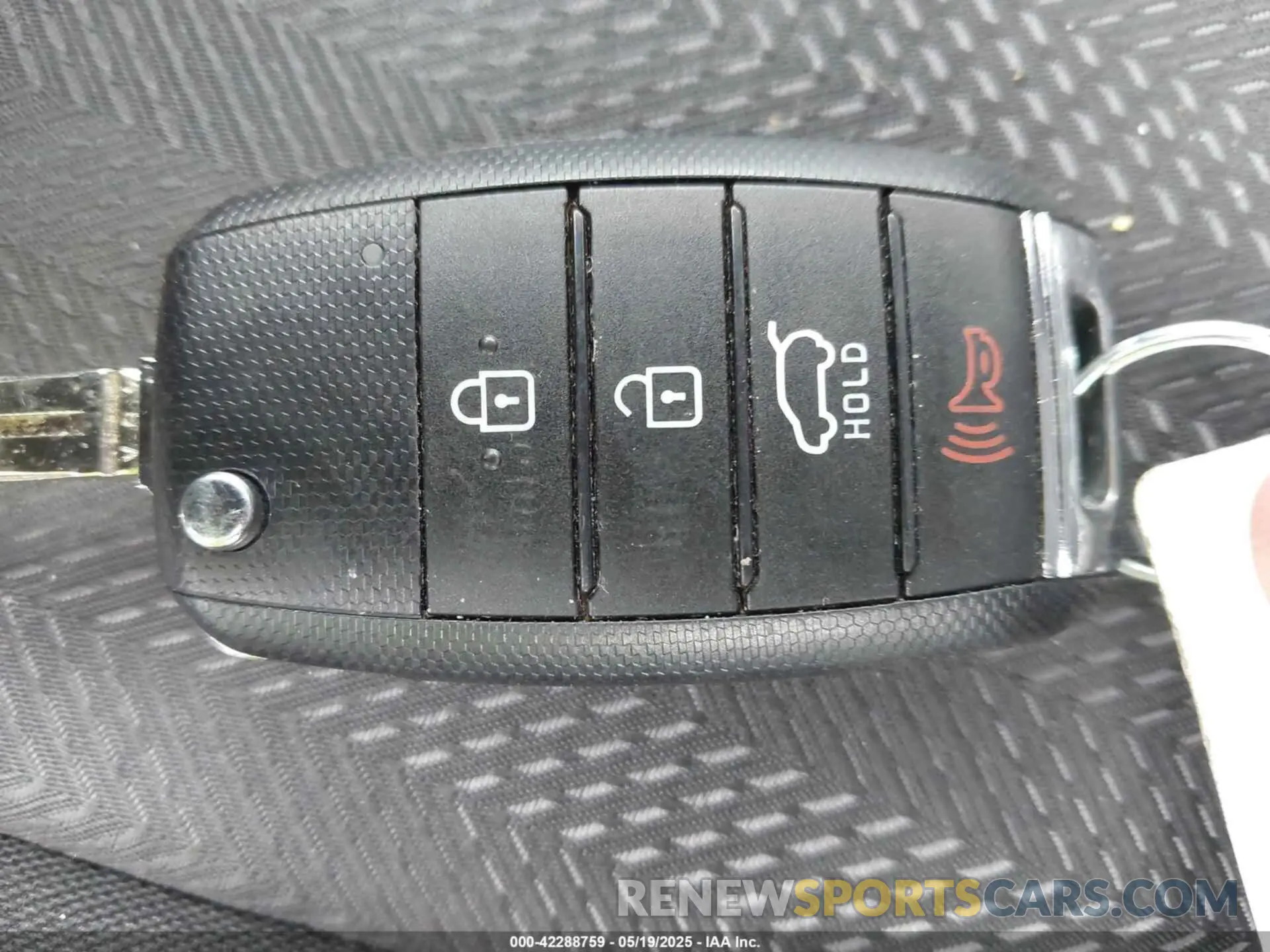 11 Photograph of a damaged car KNDPMCAC7L7815157 KIA SPORTAGE 2020