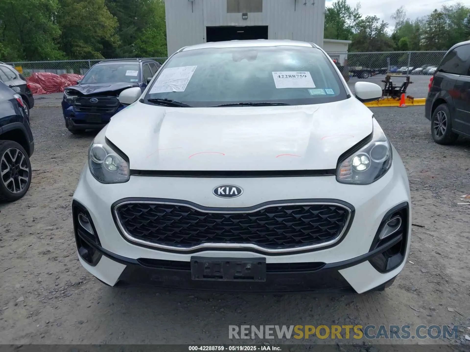 12 Photograph of a damaged car KNDPMCAC7L7815157 KIA SPORTAGE 2020
