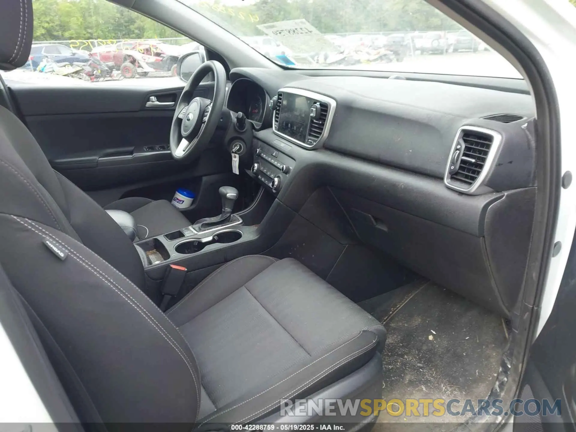 5 Photograph of a damaged car KNDPMCAC7L7815157 KIA SPORTAGE 2020