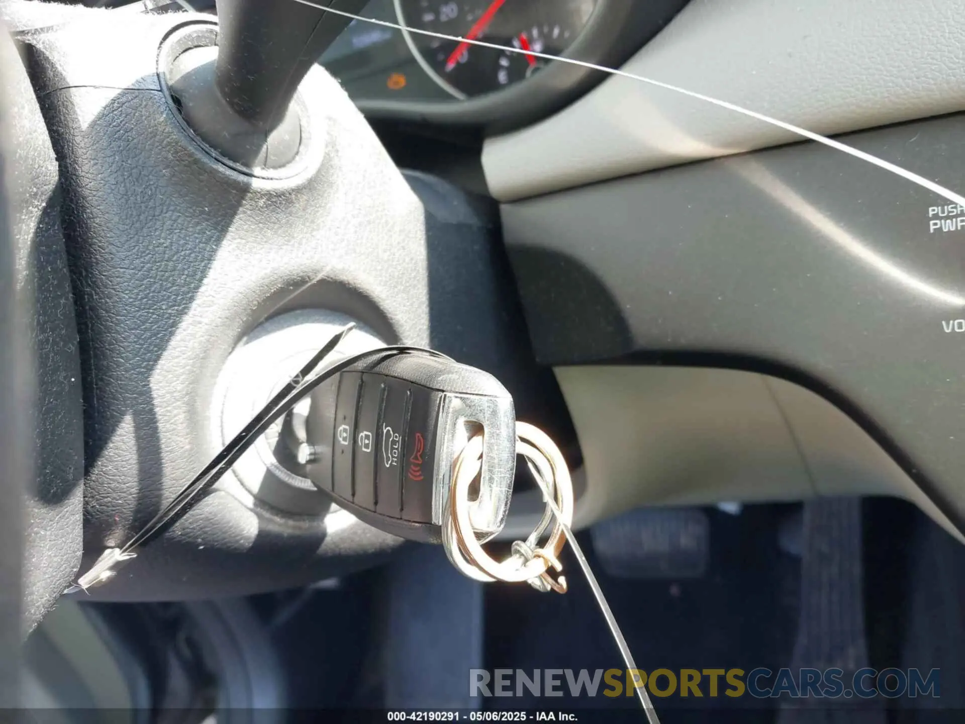 11 Photograph of a damaged car KNDPMCAC8L7628865 KIA SPORTAGE 2020