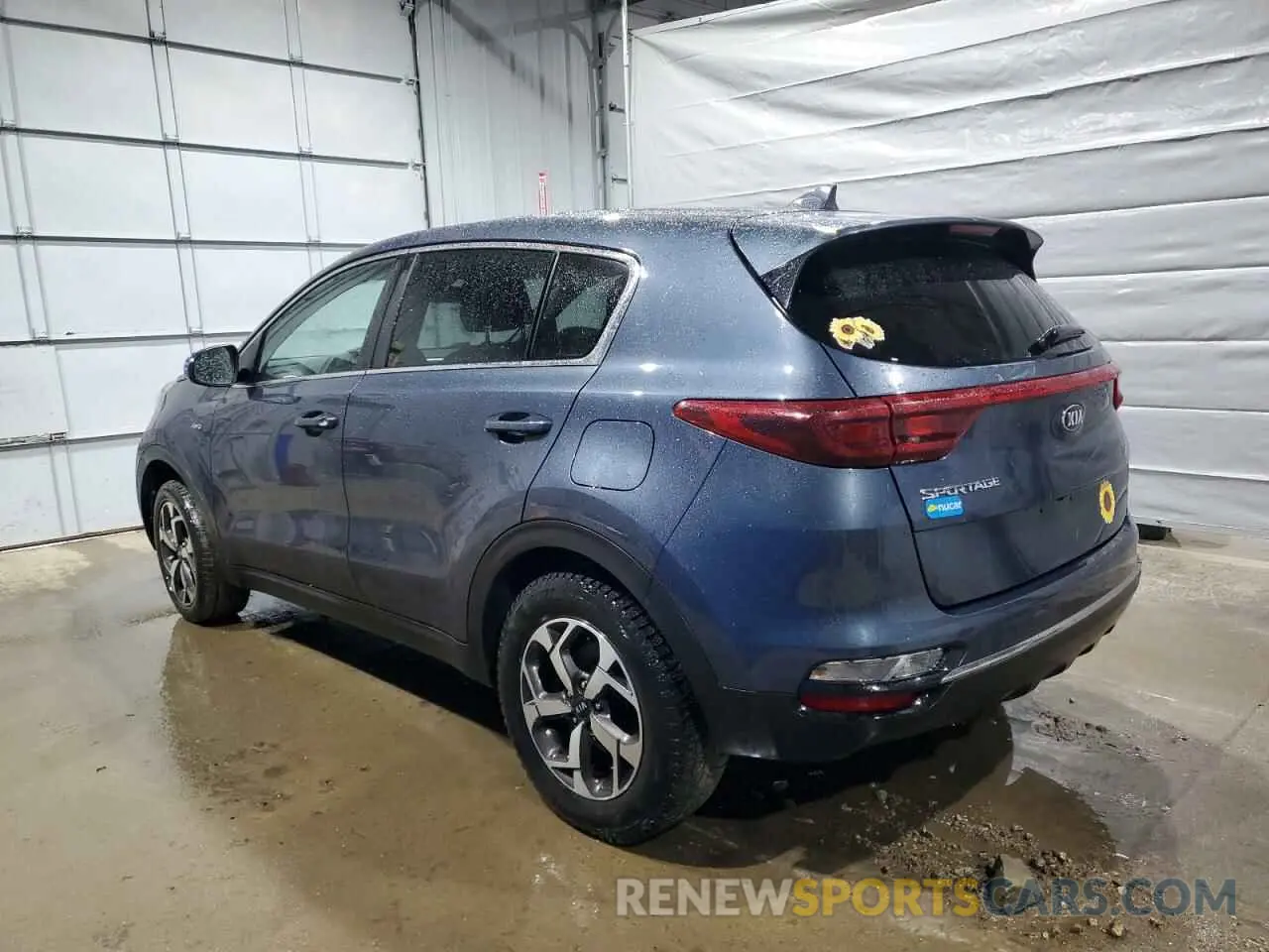 2 Photograph of a damaged car KNDPMCAC8L7631040 KIA SPORTAGE 2020