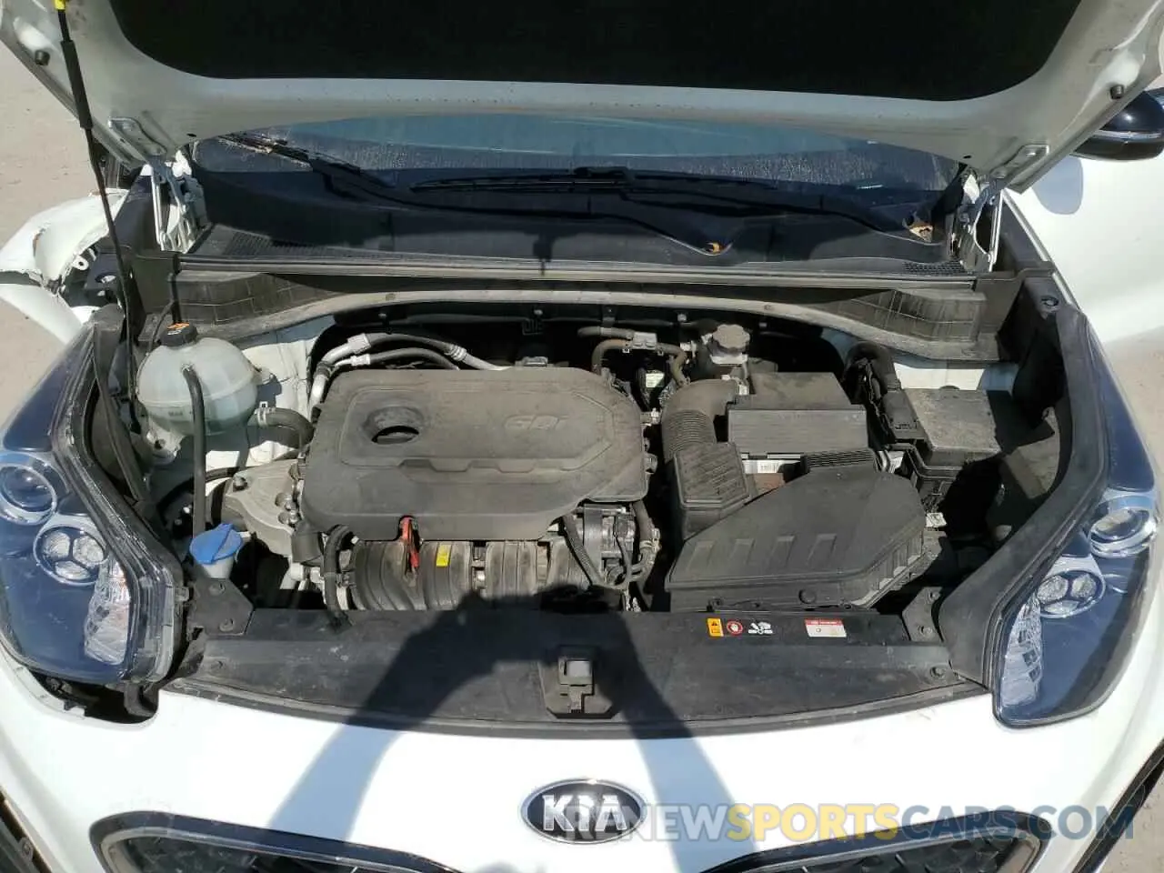 14 Photograph of a damaged car KNDPMCAC8L7705055 KIA SPORTAGE 2020