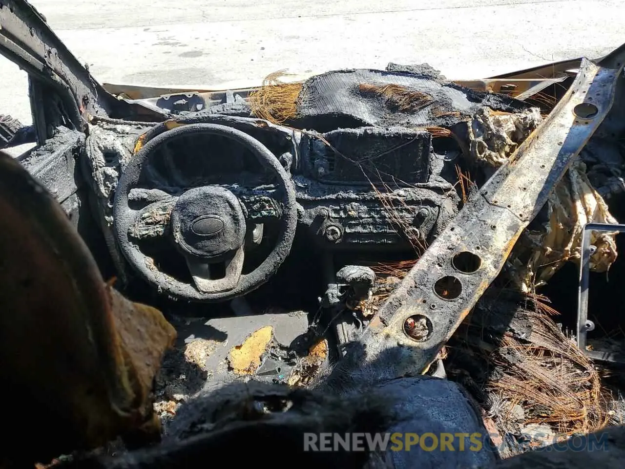 8 Photograph of a damaged car KNDPMCAC8L7729212 KIA SPORTAGE 2020