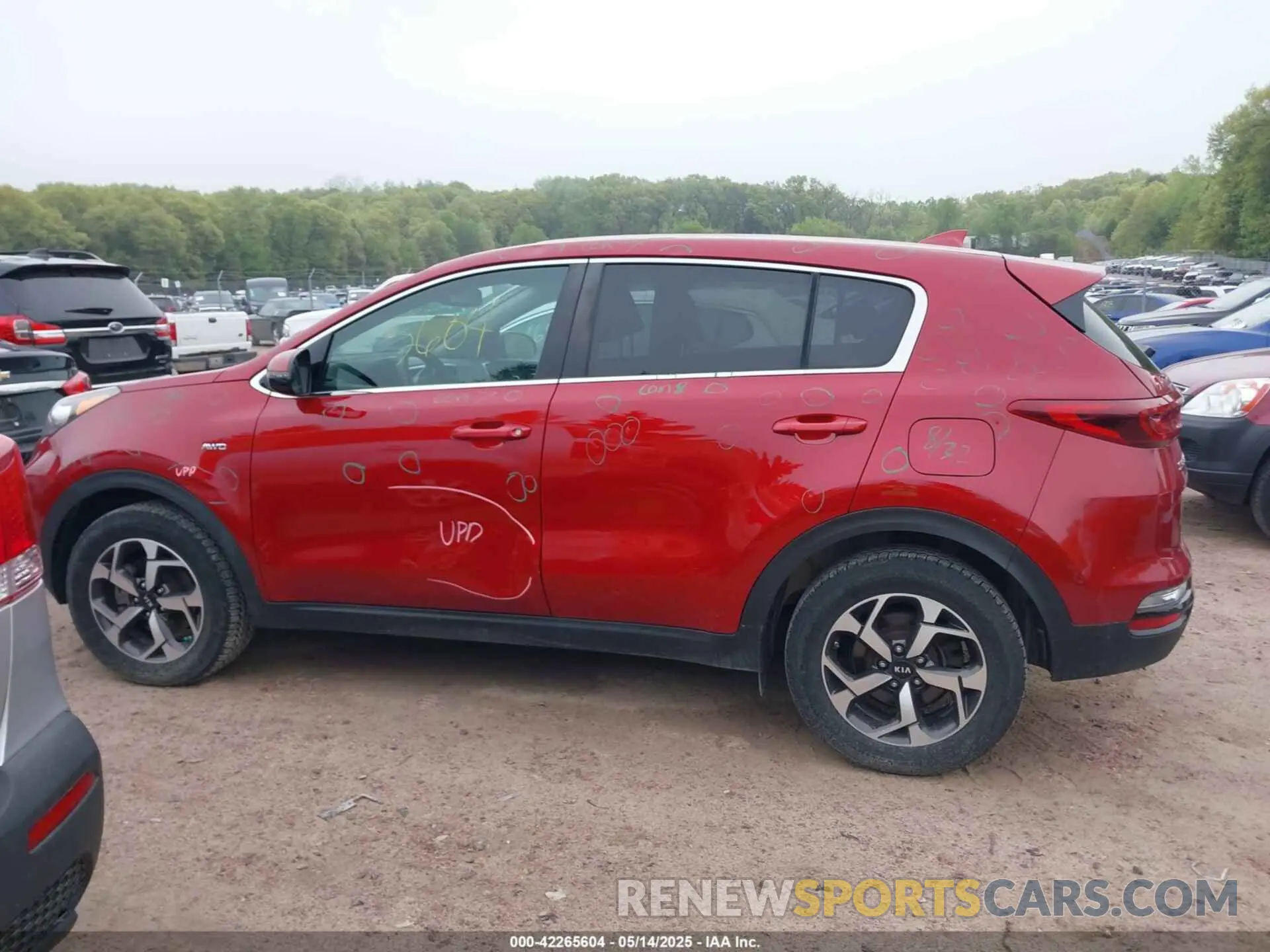 14 Photograph of a damaged car KNDPMCAC8L7753378 KIA SPORTAGE 2020