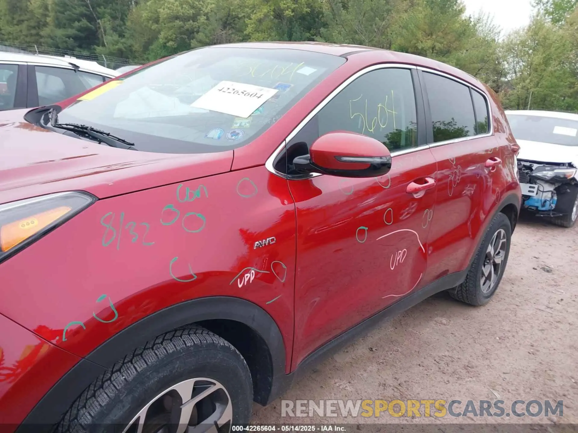 19 Photograph of a damaged car KNDPMCAC8L7753378 KIA SPORTAGE 2020