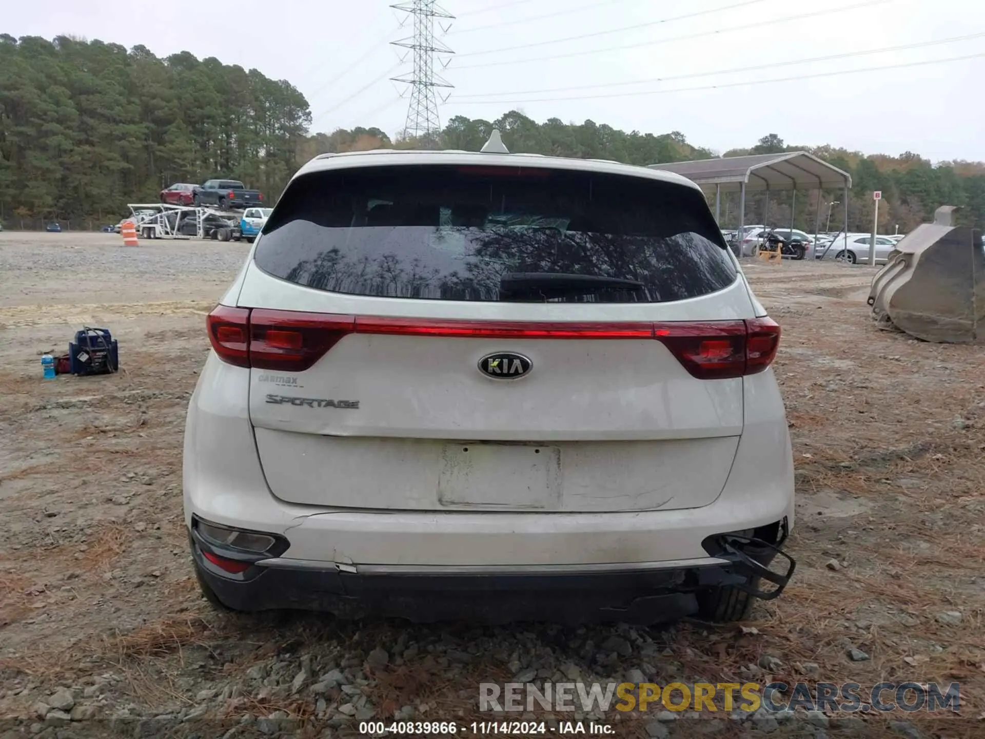17 Photograph of a damaged car KNDPMCAC8L7811201 KIA SPORTAGE 2020
