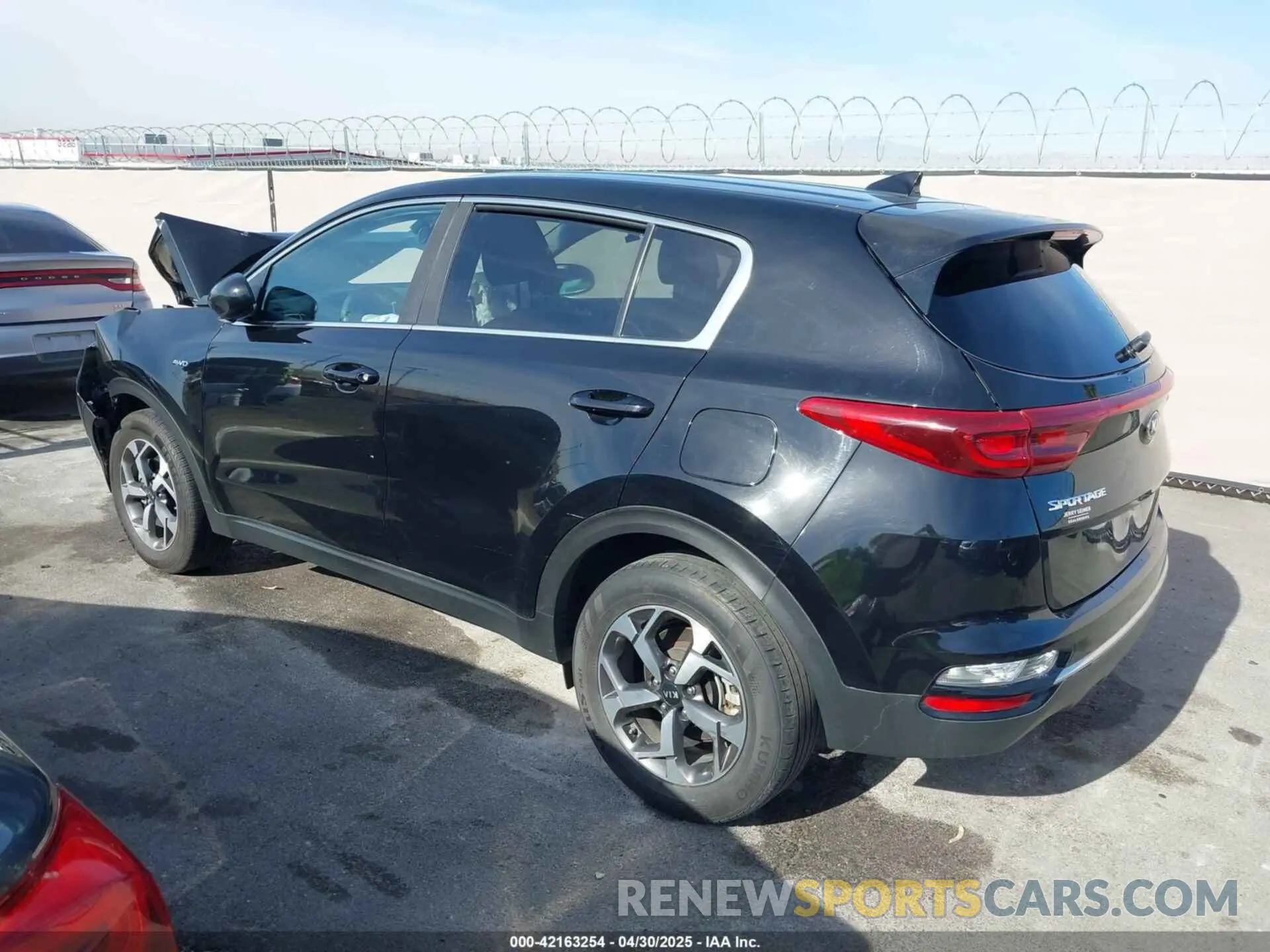 3 Photograph of a damaged car KNDPMCAC9L7747542 KIA SPORTAGE 2020