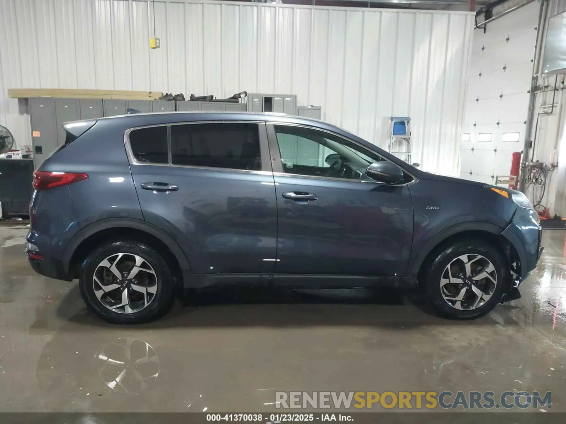 13 Photograph of a damaged car KNDPMCAC9L7757780 KIA SPORTAGE 2020