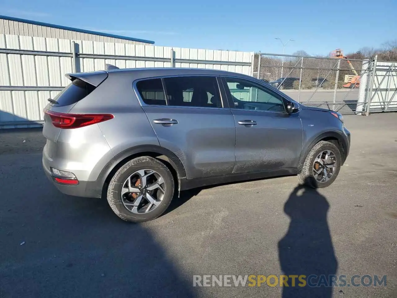 3 Photograph of a damaged car KNDPMCAC9L7806296 KIA SPORTAGE 2020