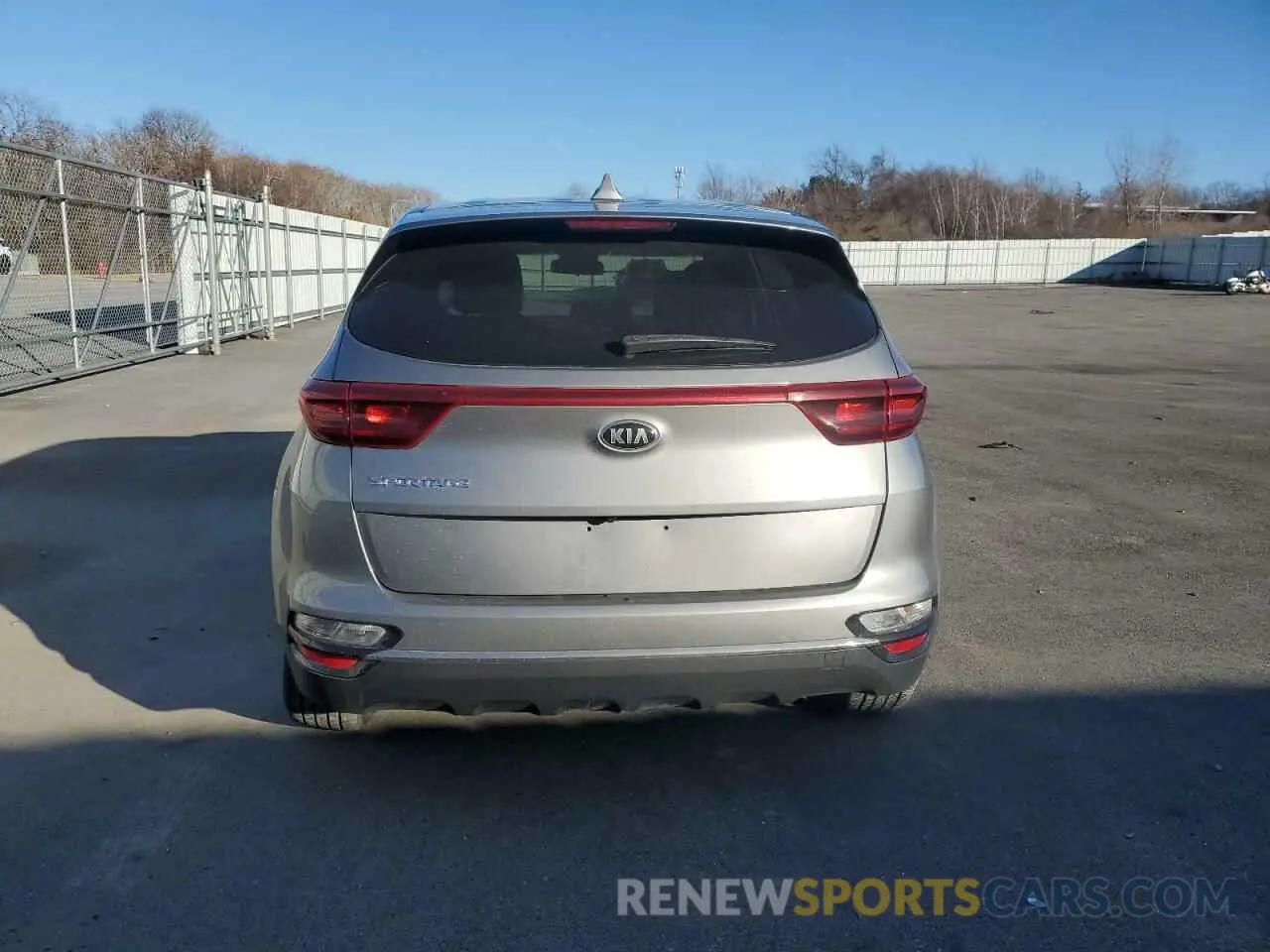6 Photograph of a damaged car KNDPMCAC9L7806296 KIA SPORTAGE 2020