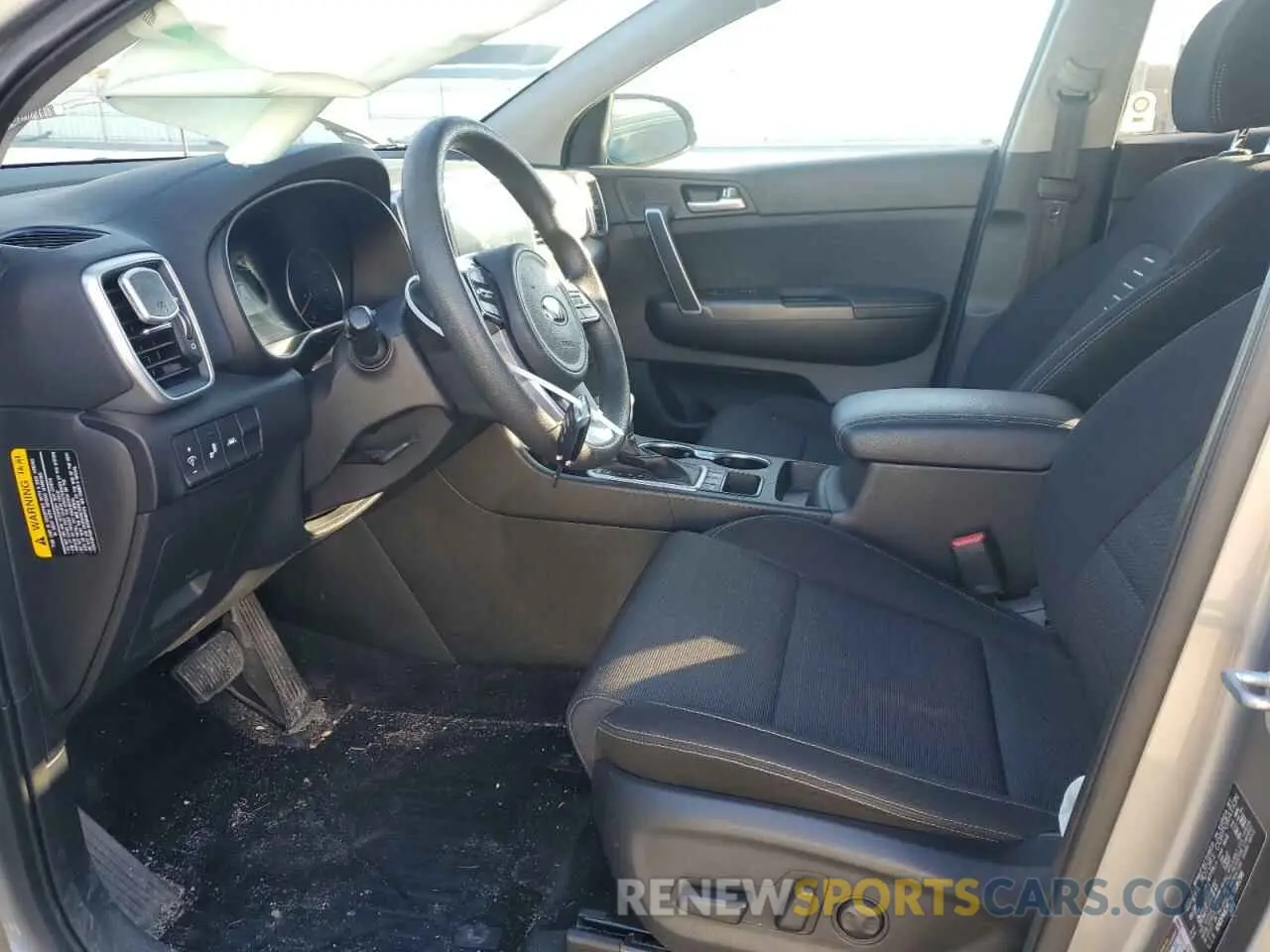 7 Photograph of a damaged car KNDPMCAC9L7806296 KIA SPORTAGE 2020