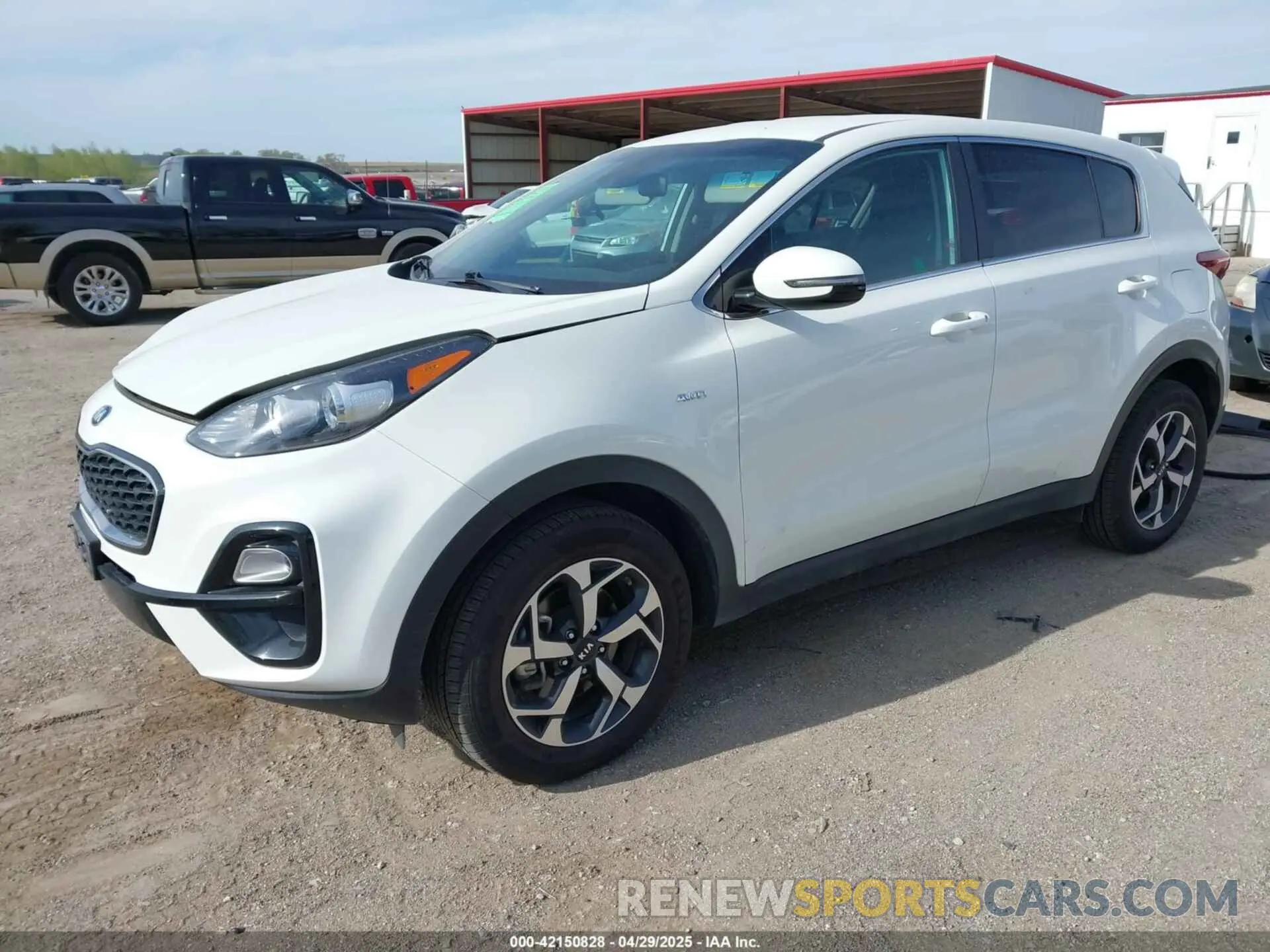 2 Photograph of a damaged car KNDPMCAC9L7836379 KIA SPORTAGE 2020