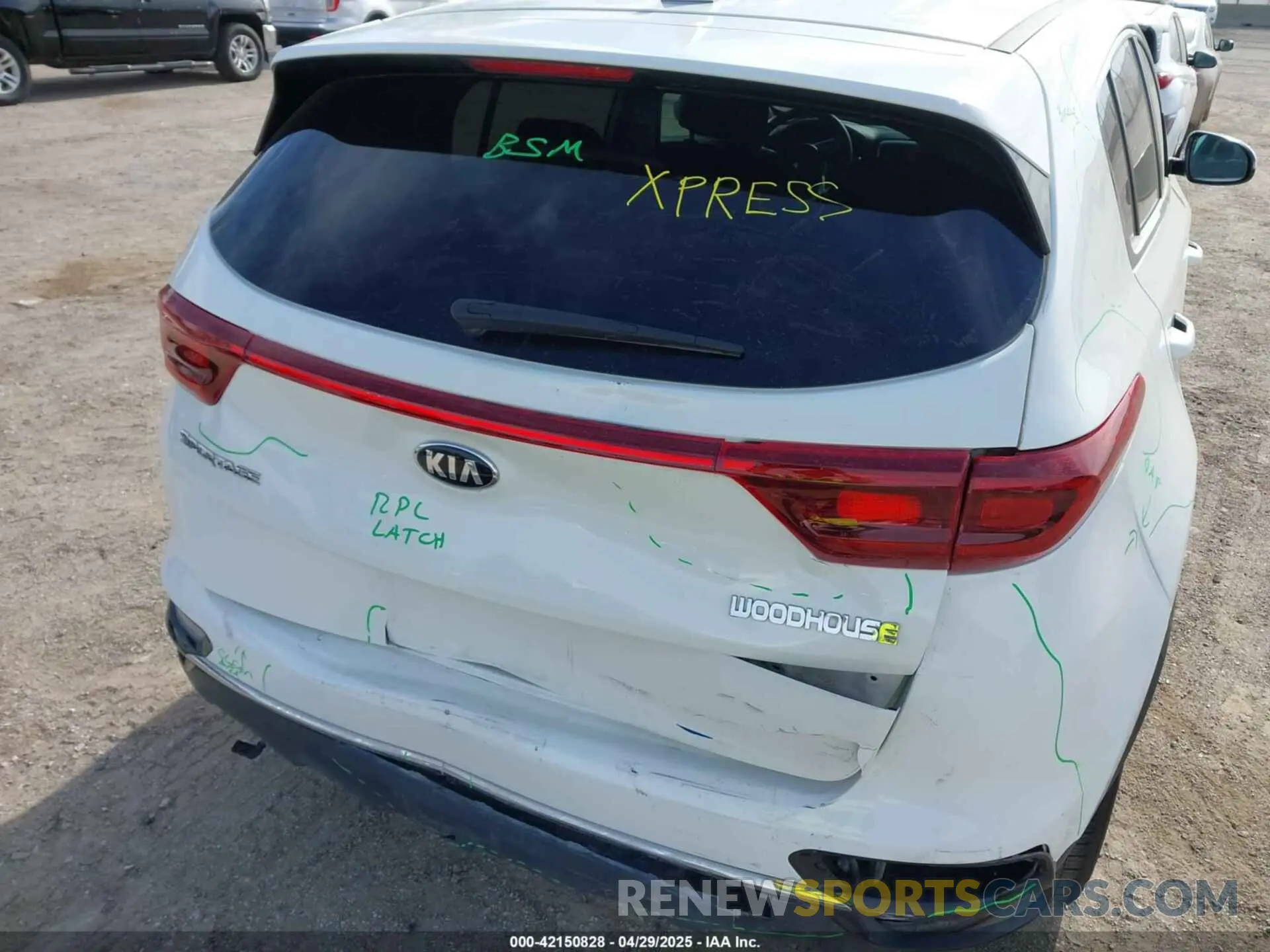 6 Photograph of a damaged car KNDPMCAC9L7836379 KIA SPORTAGE 2020
