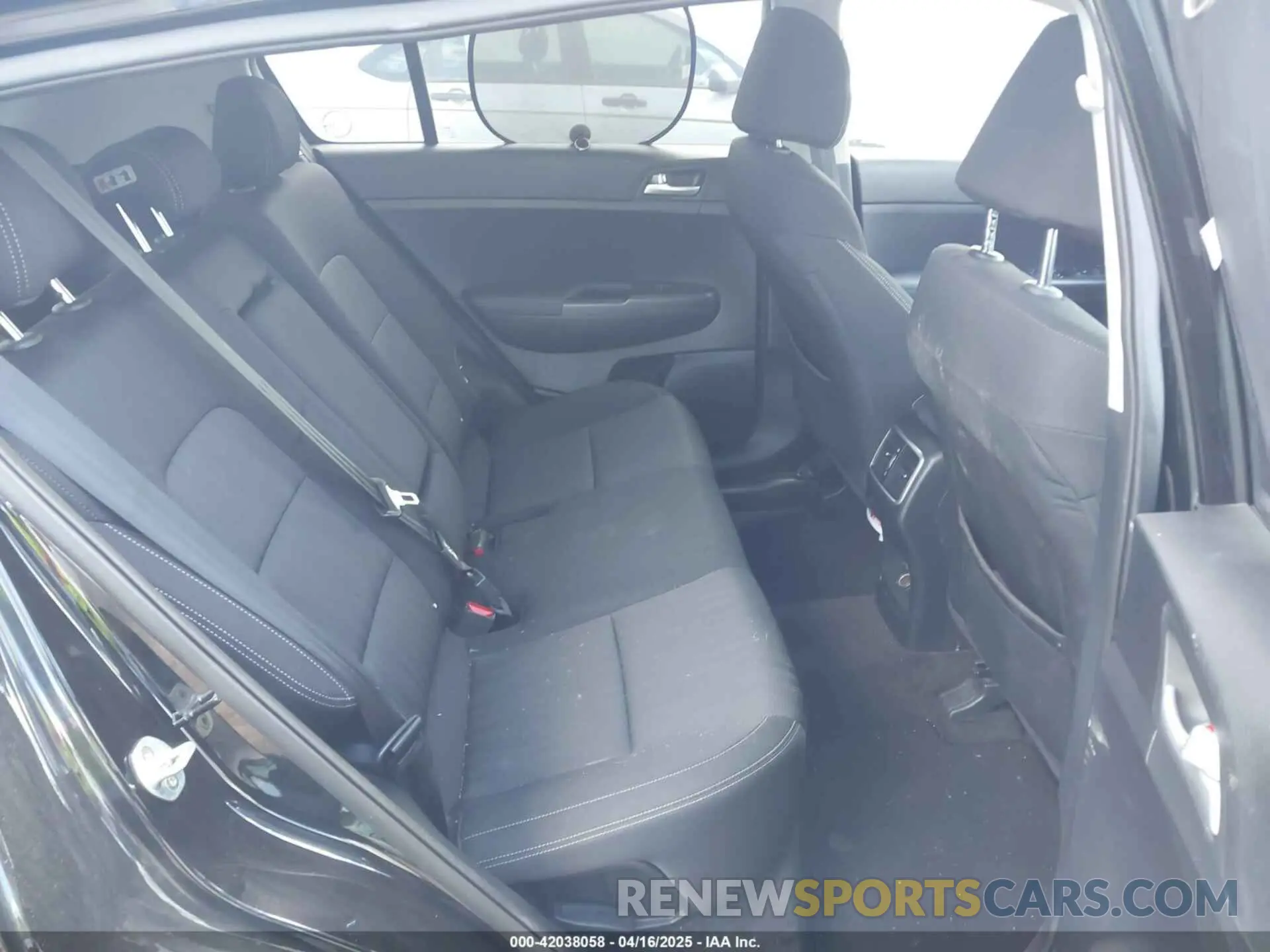 8 Photograph of a damaged car KNDPMCACXL7676609 KIA SPORTAGE 2020