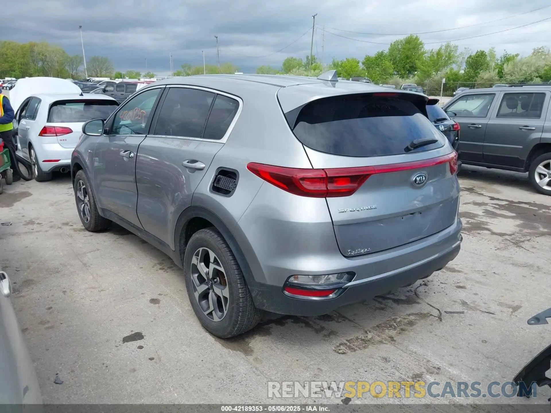3 Photograph of a damaged car KNDPMCACXL7677775 KIA SPORTAGE 2020