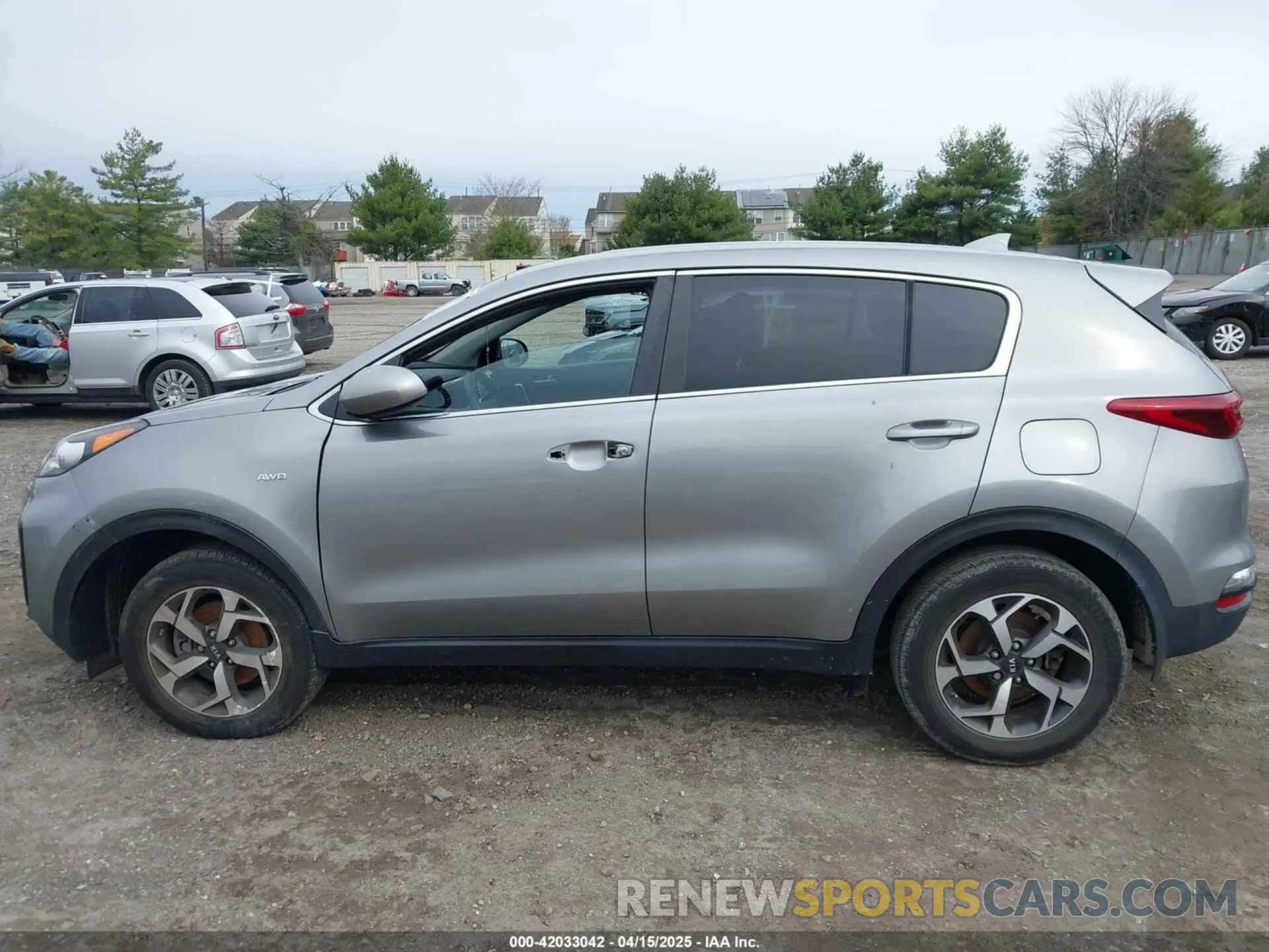13 Photograph of a damaged car KNDPMCACXL7781585 KIA SPORTAGE 2020