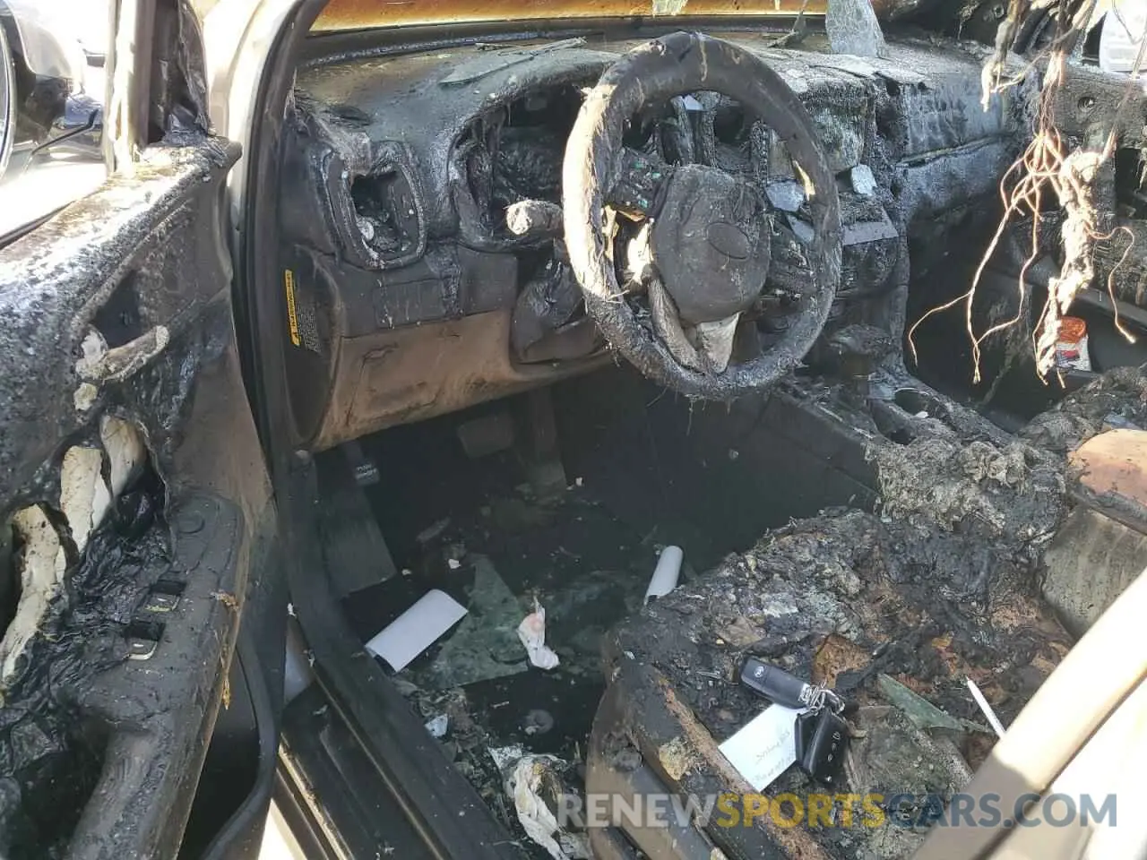 8 Photograph of a damaged car KNDPMCACXL7803133 KIA SPORTAGE 2020