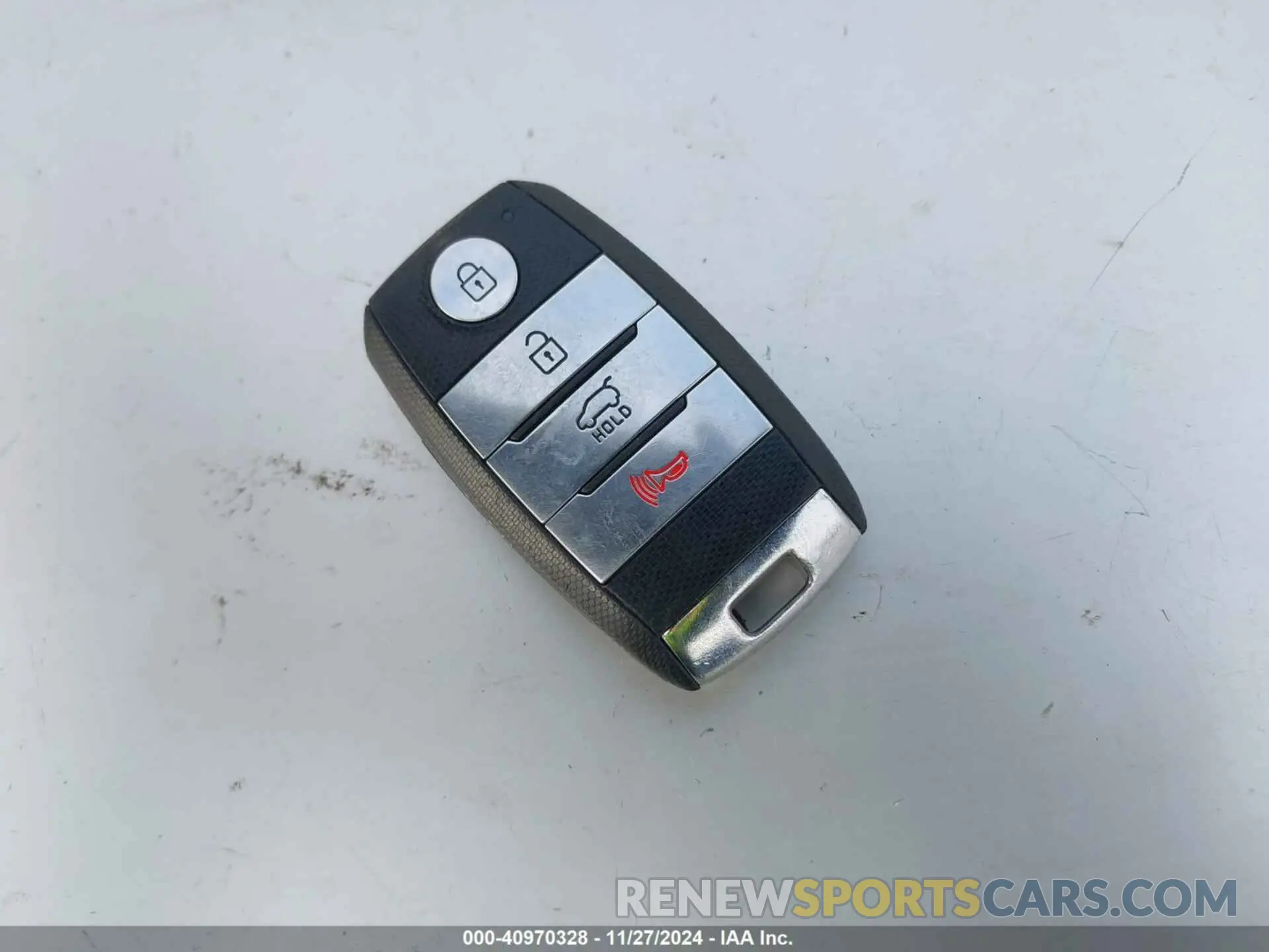 11 Photograph of a damaged car KNDPN3AC2L7718199 KIA SPORTAGE 2020