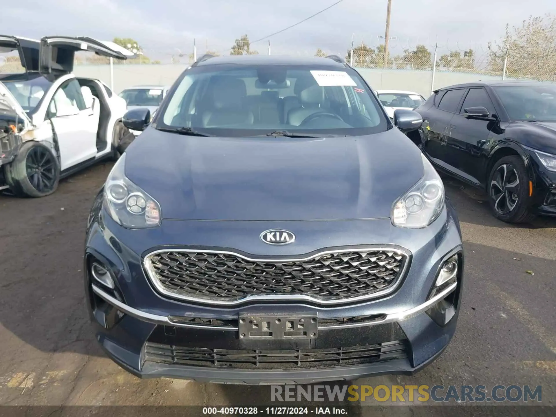13 Photograph of a damaged car KNDPN3AC2L7718199 KIA SPORTAGE 2020