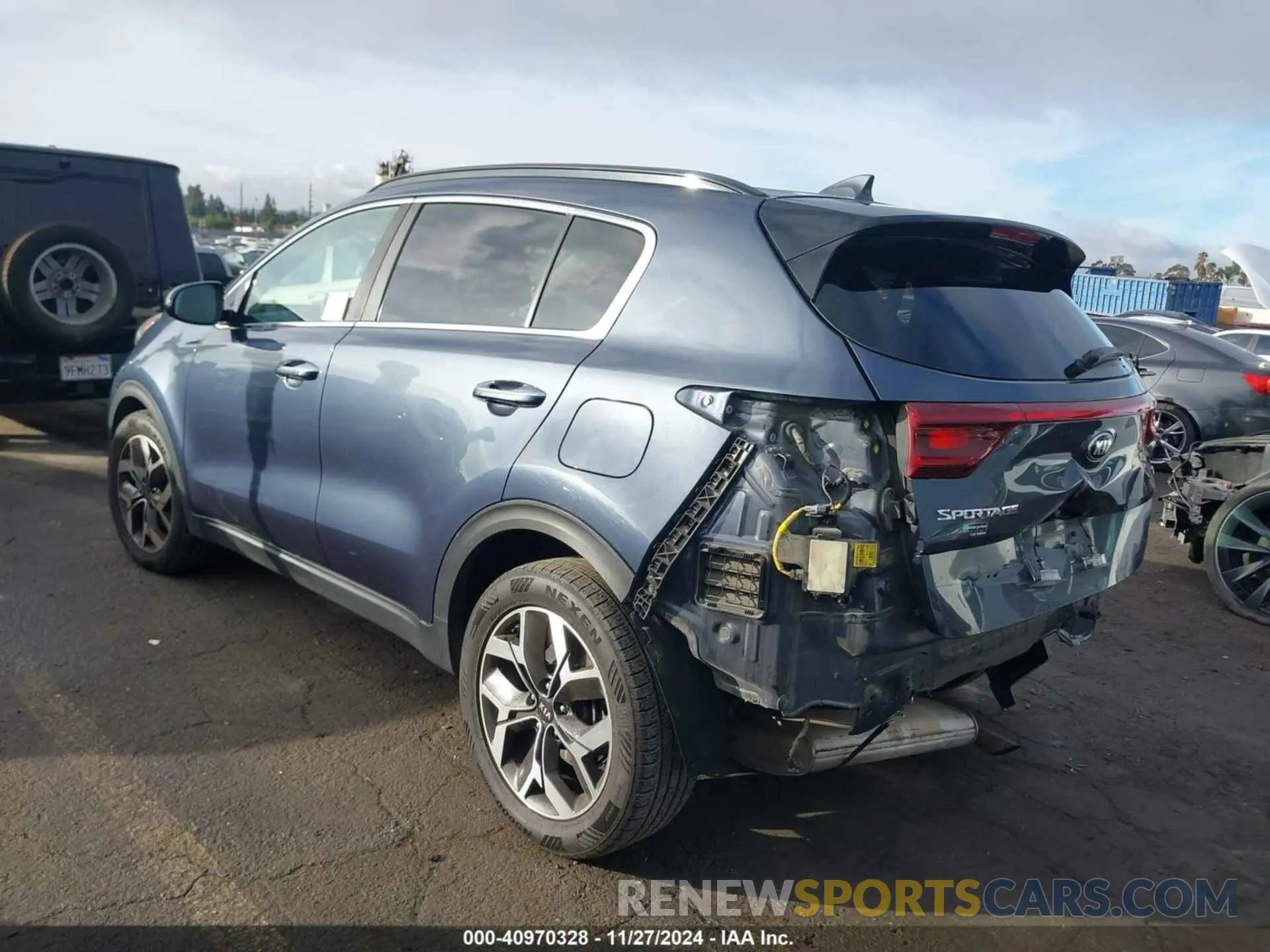 3 Photograph of a damaged car KNDPN3AC2L7718199 KIA SPORTAGE 2020