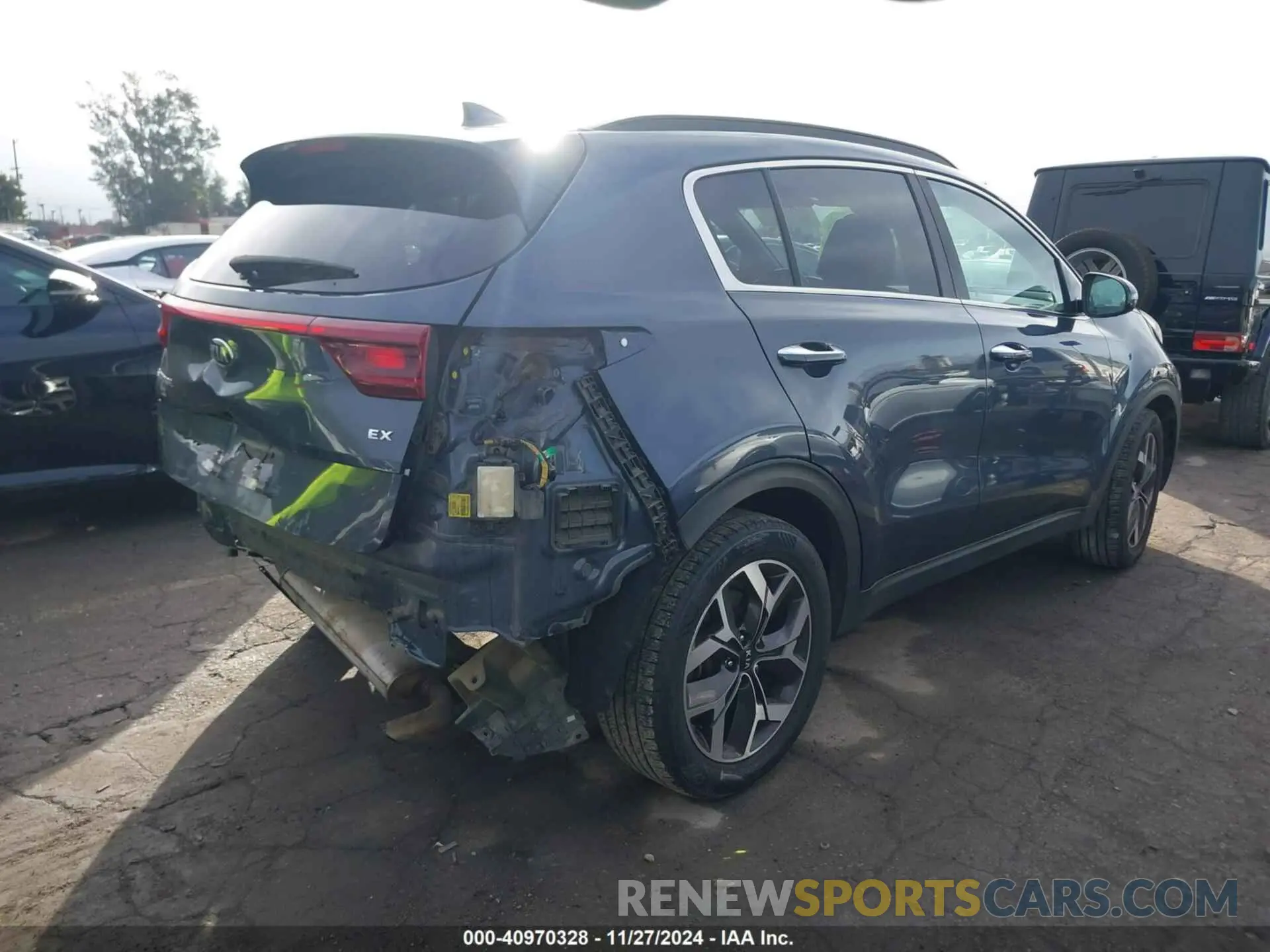 4 Photograph of a damaged car KNDPN3AC2L7718199 KIA SPORTAGE 2020