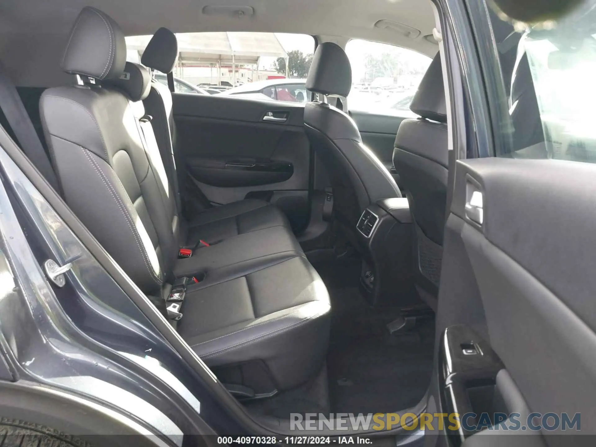 8 Photograph of a damaged car KNDPN3AC2L7718199 KIA SPORTAGE 2020