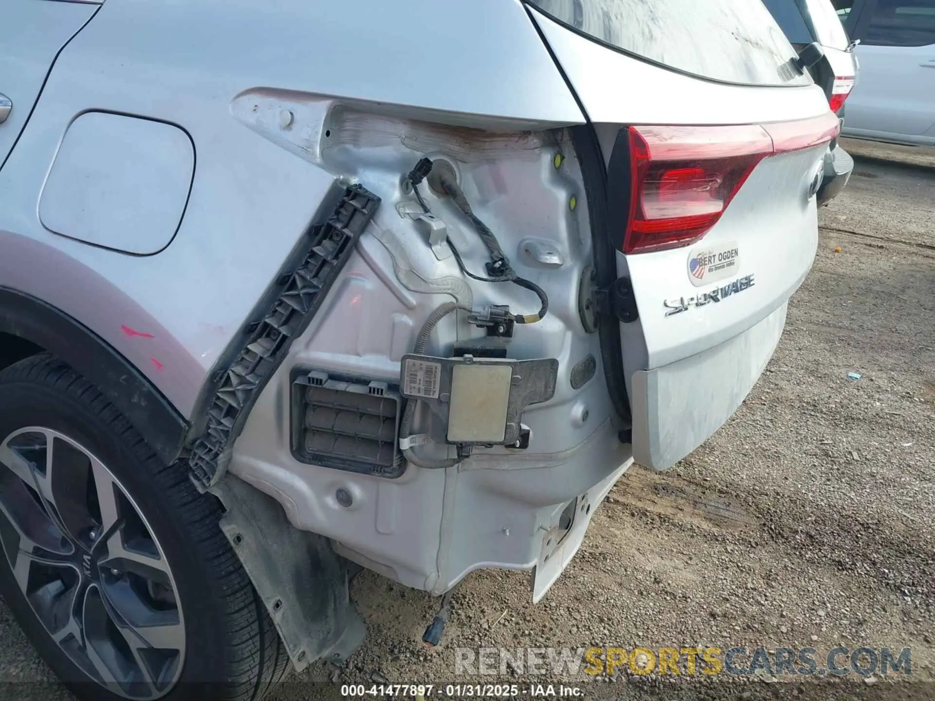 18 Photograph of a damaged car KNDPN3AC2L7794022 KIA SPORTAGE 2020
