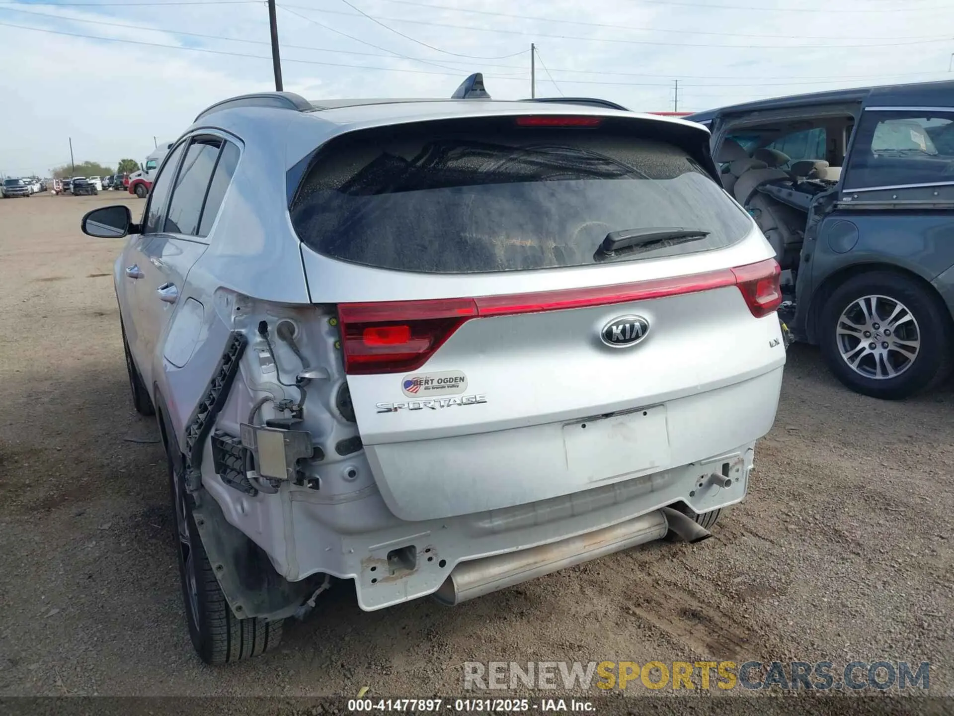 3 Photograph of a damaged car KNDPN3AC2L7794022 KIA SPORTAGE 2020