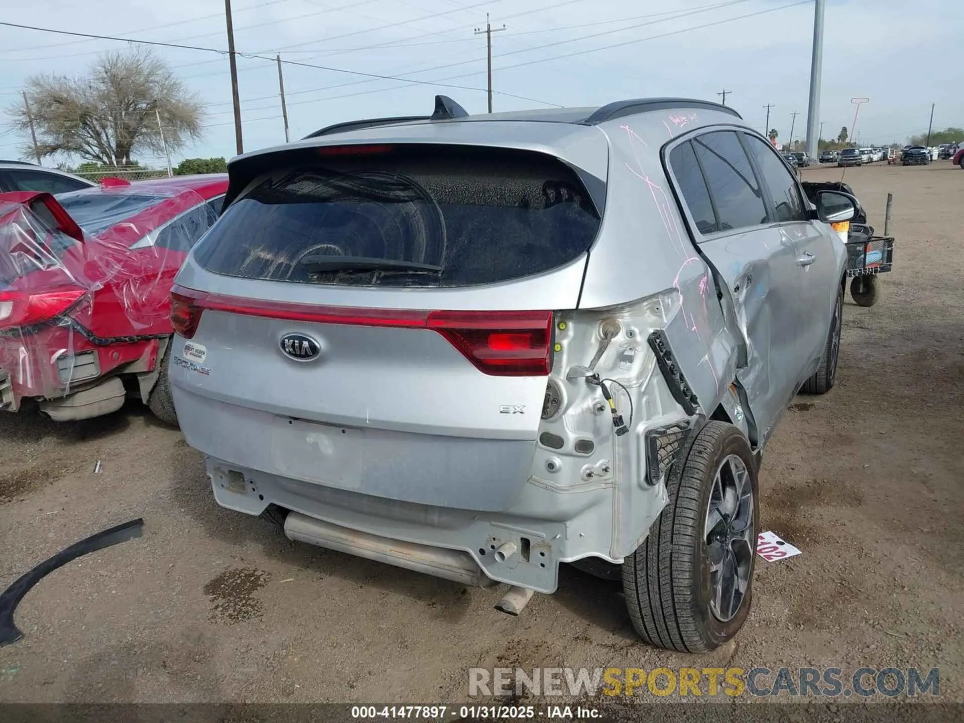 4 Photograph of a damaged car KNDPN3AC2L7794022 KIA SPORTAGE 2020