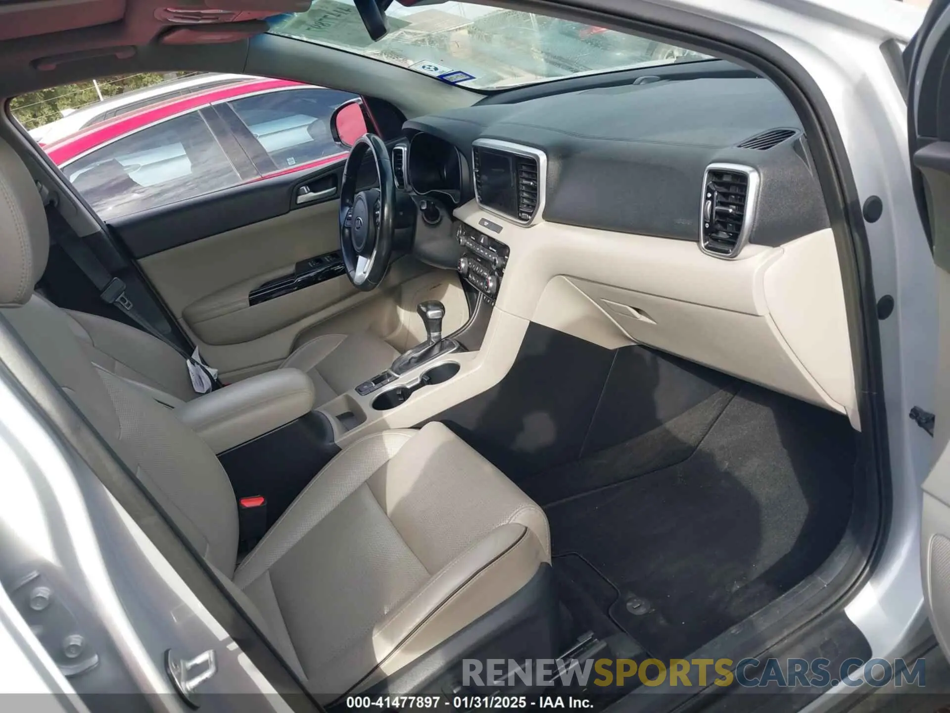 5 Photograph of a damaged car KNDPN3AC2L7794022 KIA SPORTAGE 2020