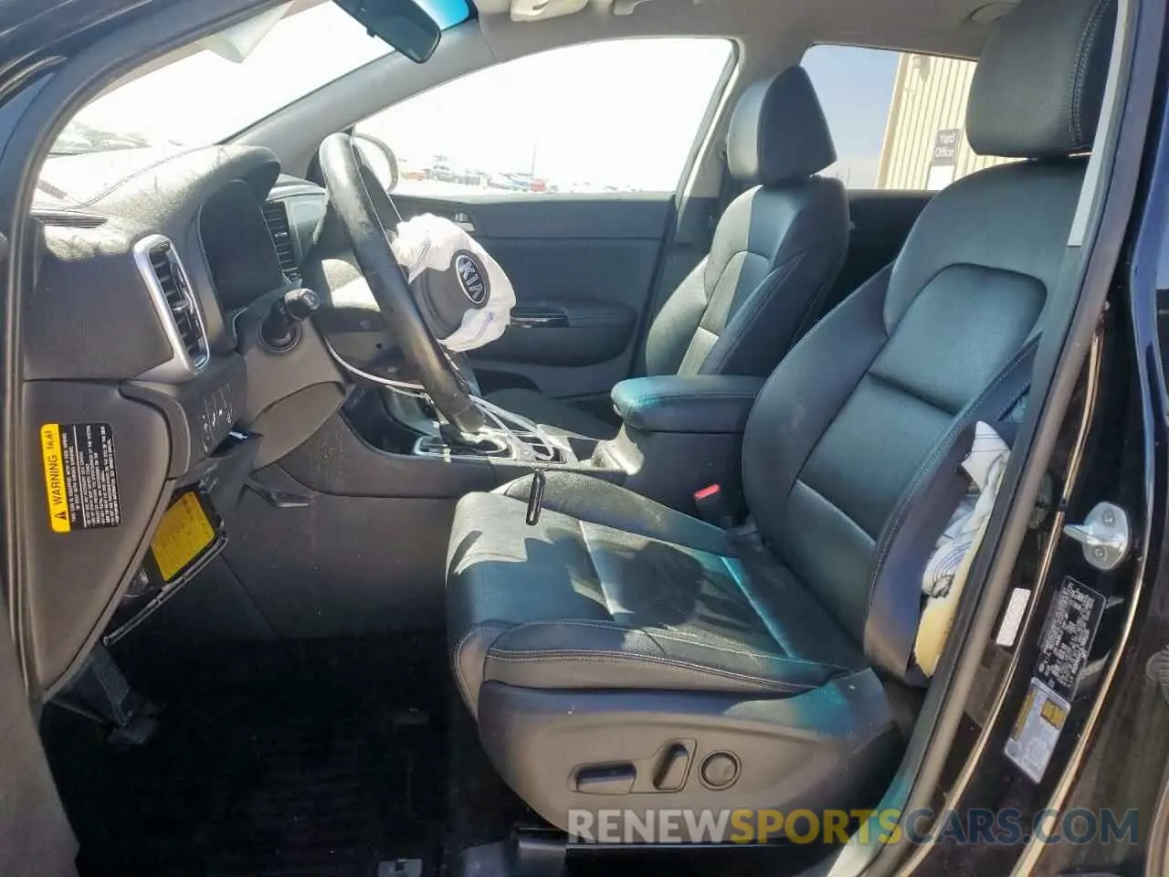 7 Photograph of a damaged car KNDPN3AC2L7806105 KIA SPORTAGE 2020