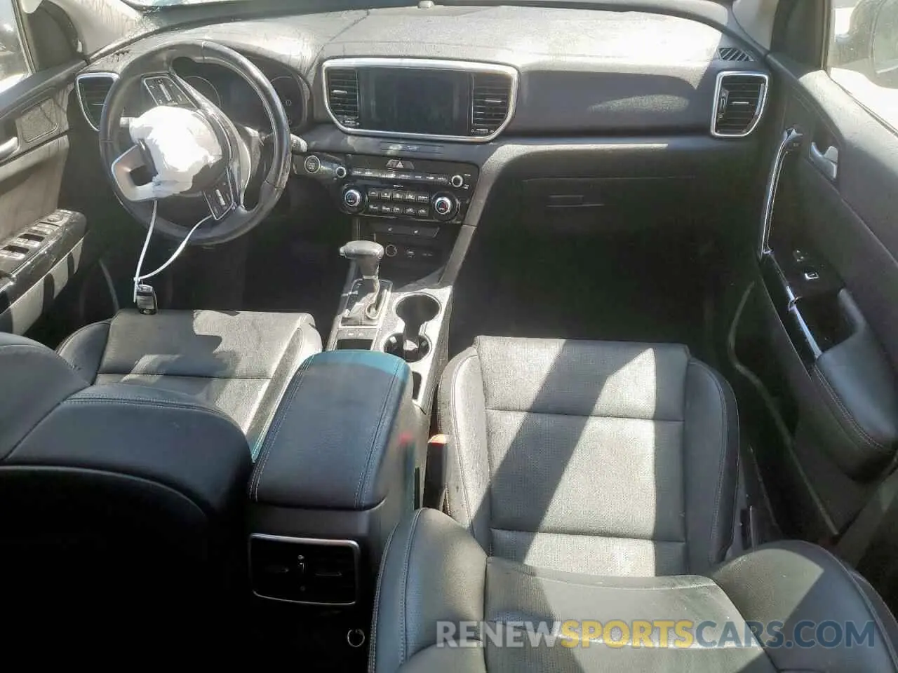 8 Photograph of a damaged car KNDPN3AC2L7806105 KIA SPORTAGE 2020