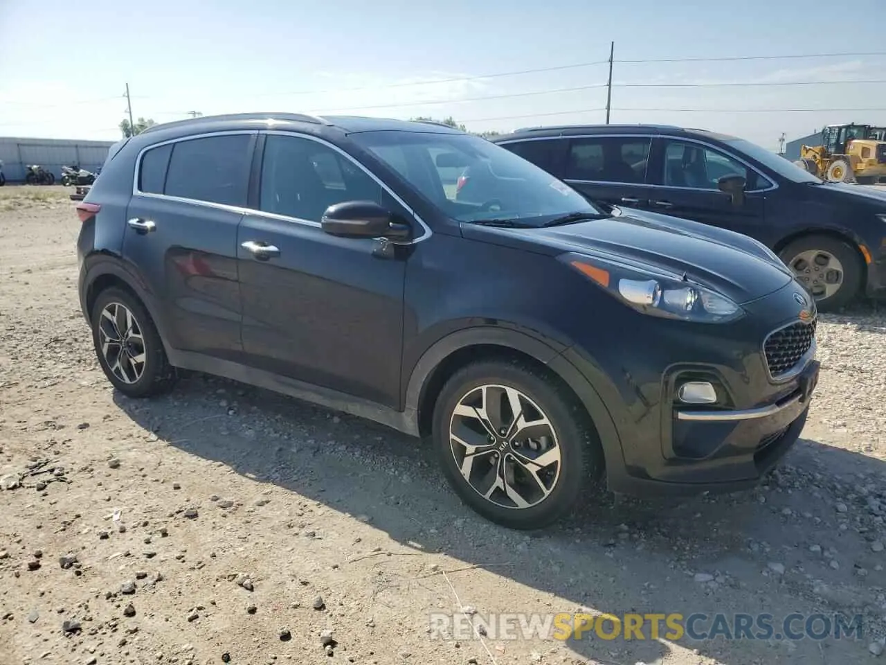 4 Photograph of a damaged car KNDPN3AC3L7702030 KIA SPORTAGE 2020