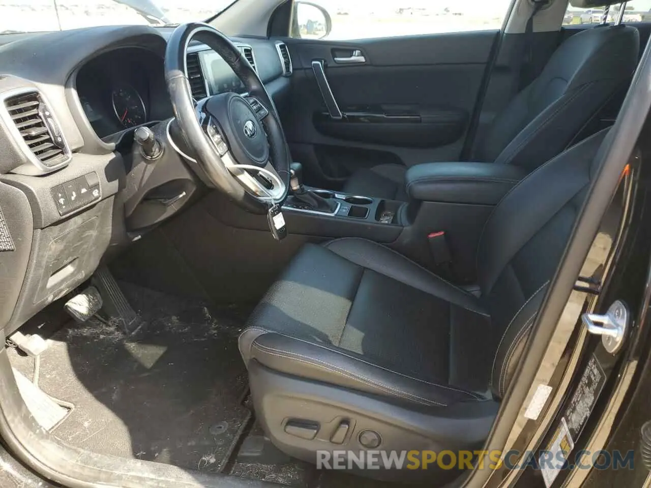 7 Photograph of a damaged car KNDPN3AC3L7702030 KIA SPORTAGE 2020