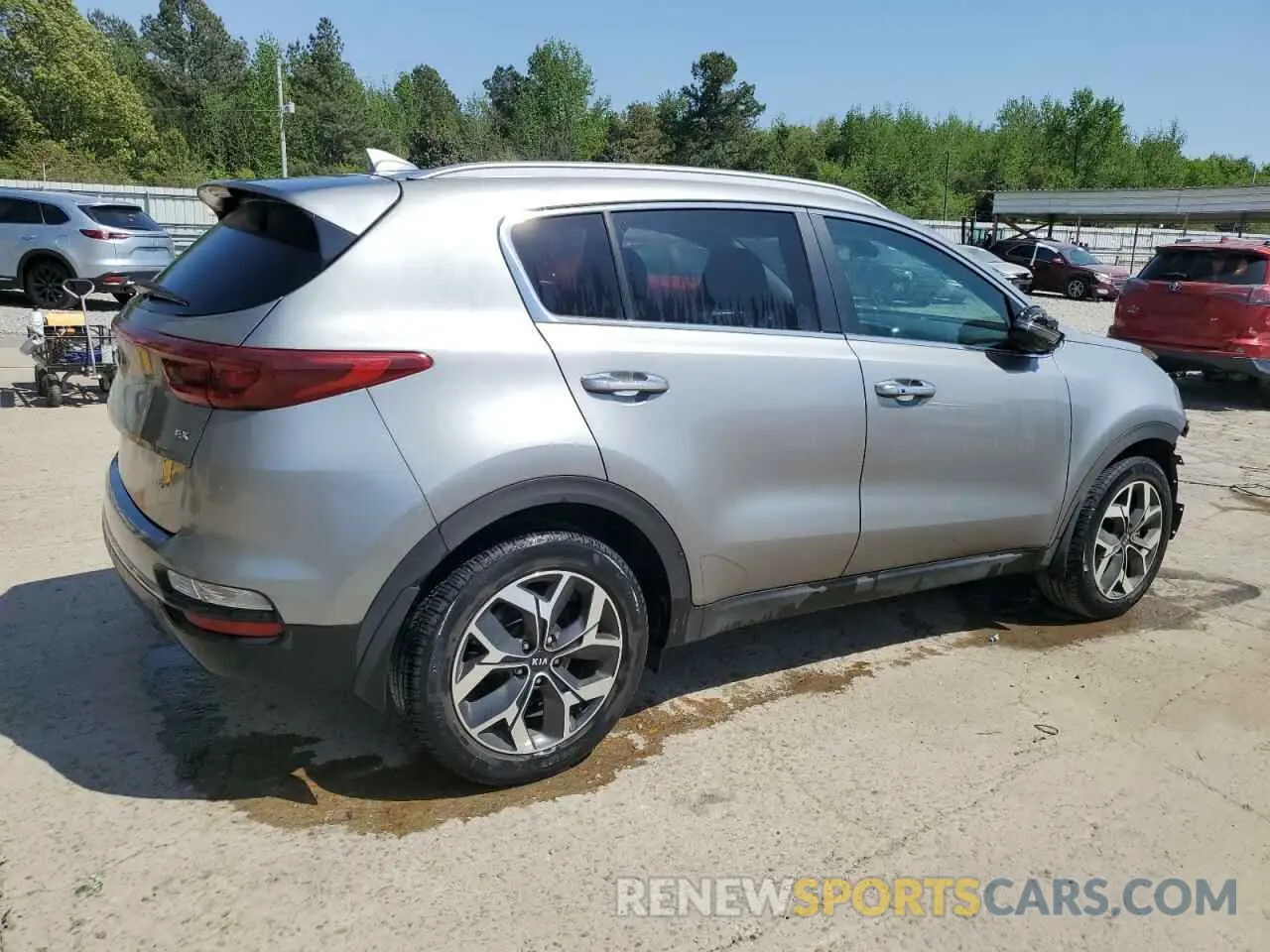 3 Photograph of a damaged car KNDPN3AC3L7779996 KIA SPORTAGE 2020
