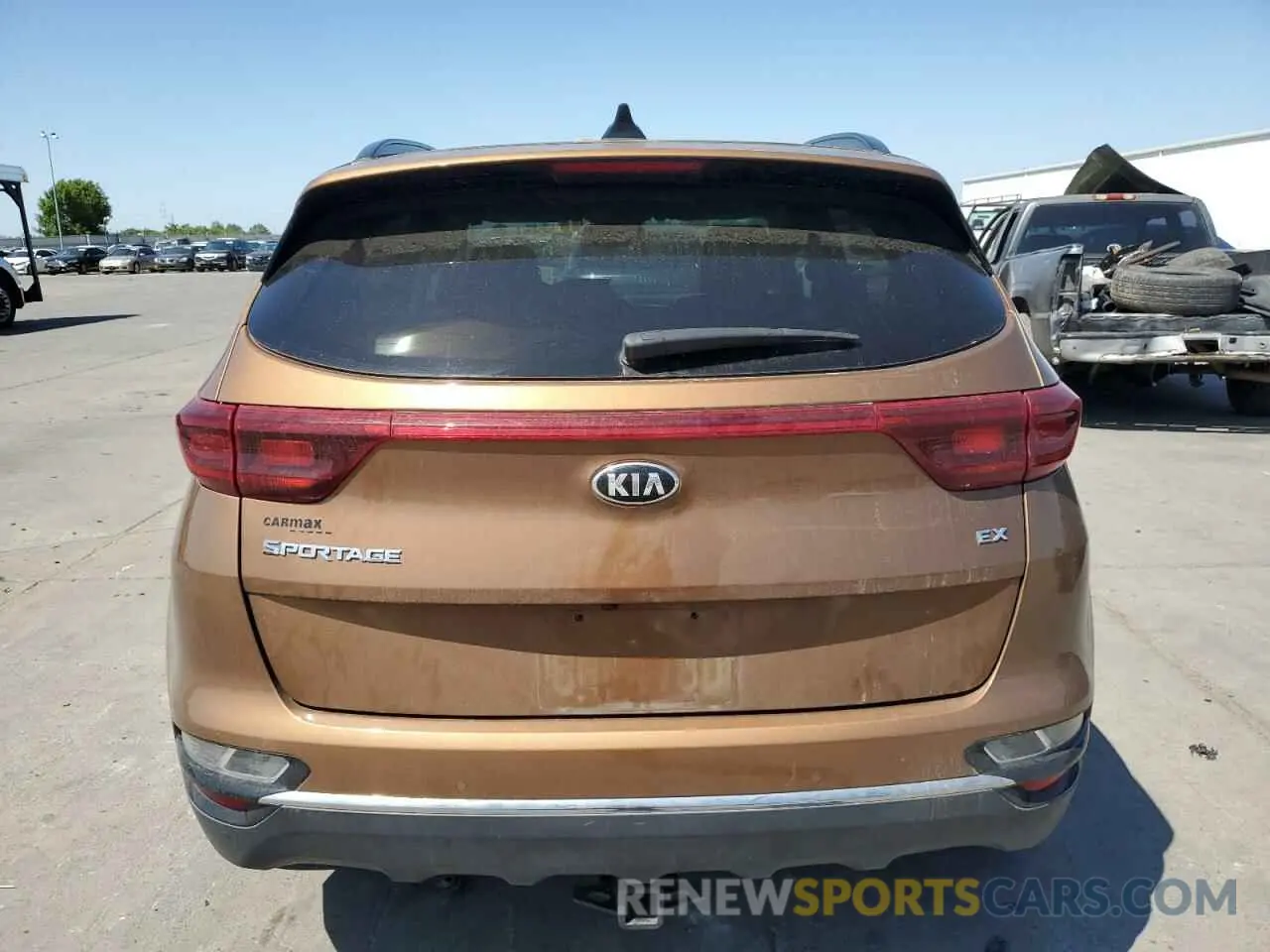 6 Photograph of a damaged car KNDPN3AC4L7641853 KIA SPORTAGE 2020
