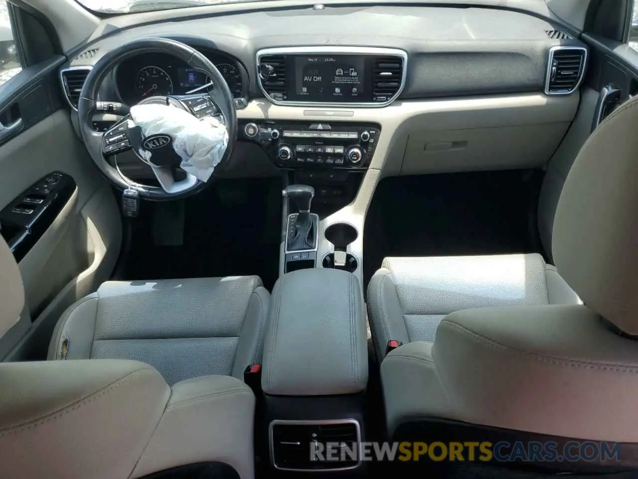 8 Photograph of a damaged car KNDPN3AC4L7676909 KIA SPORTAGE 2020