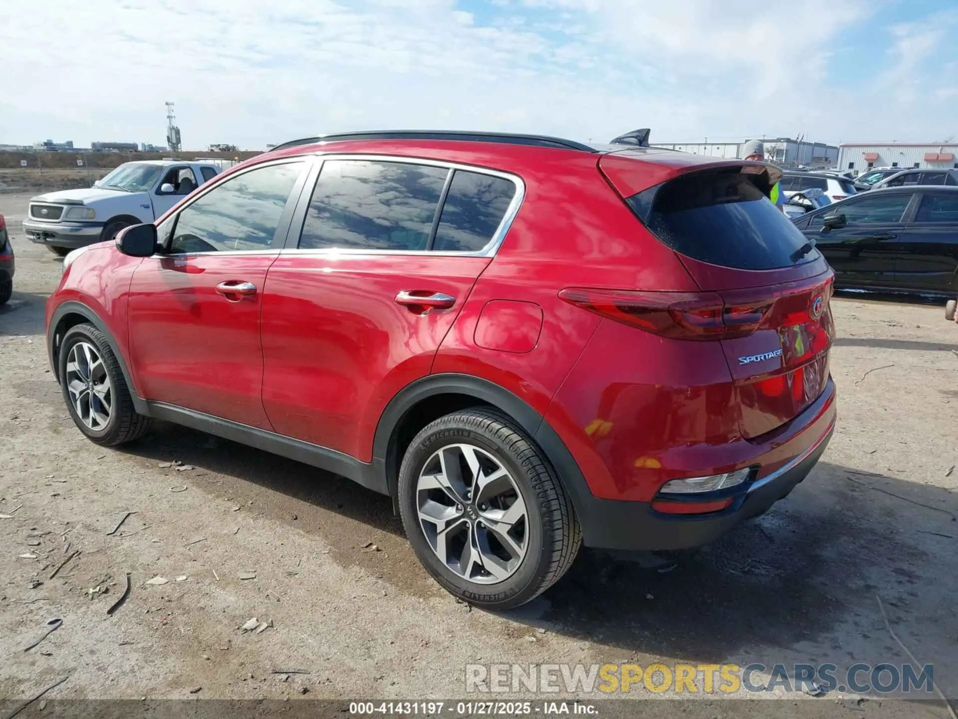 3 Photograph of a damaged car KNDPN3AC5L7739449 KIA SPORTAGE 2020