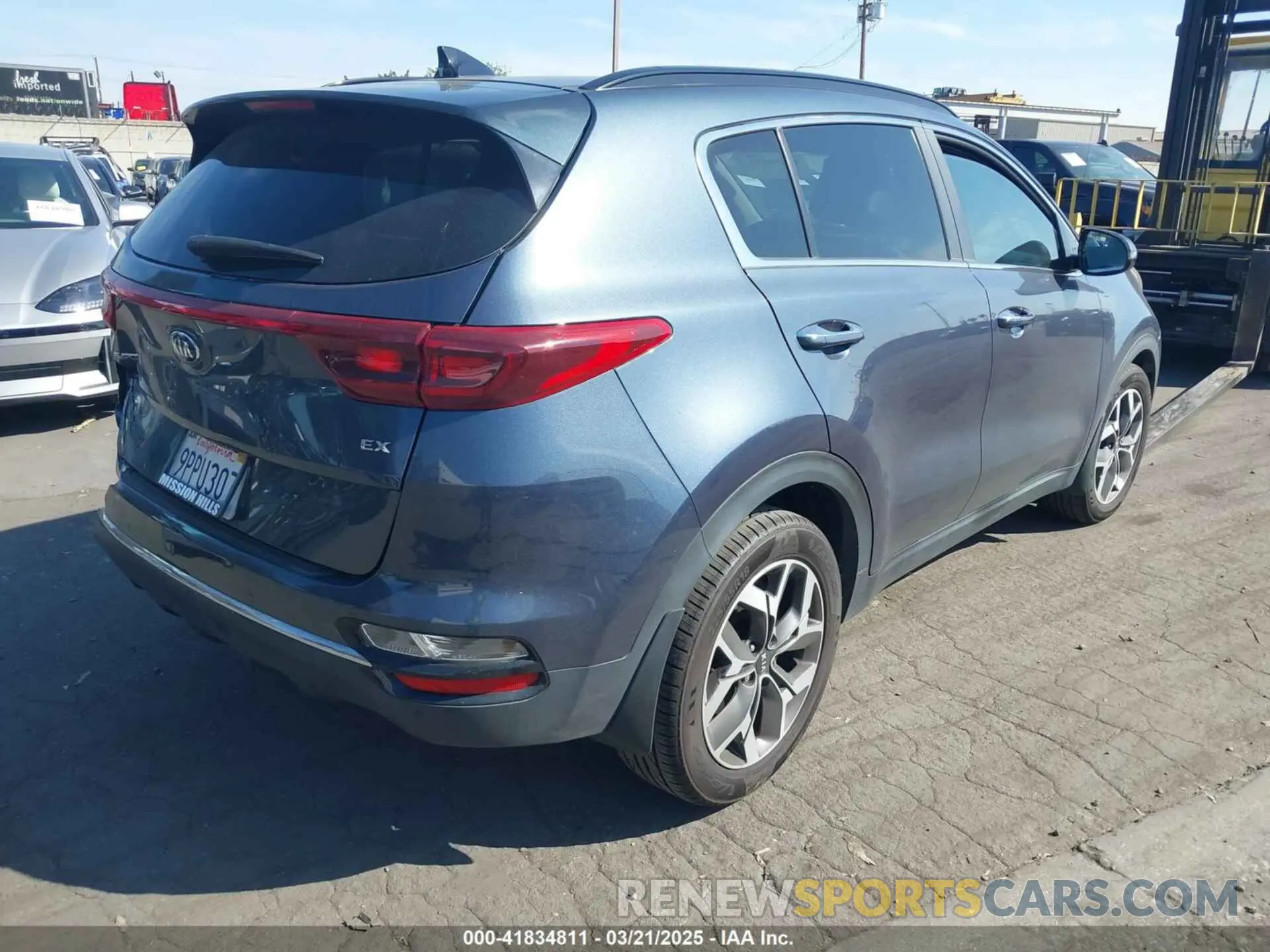 4 Photograph of a damaged car KNDPN3AC6L7691668 KIA SPORTAGE 2020