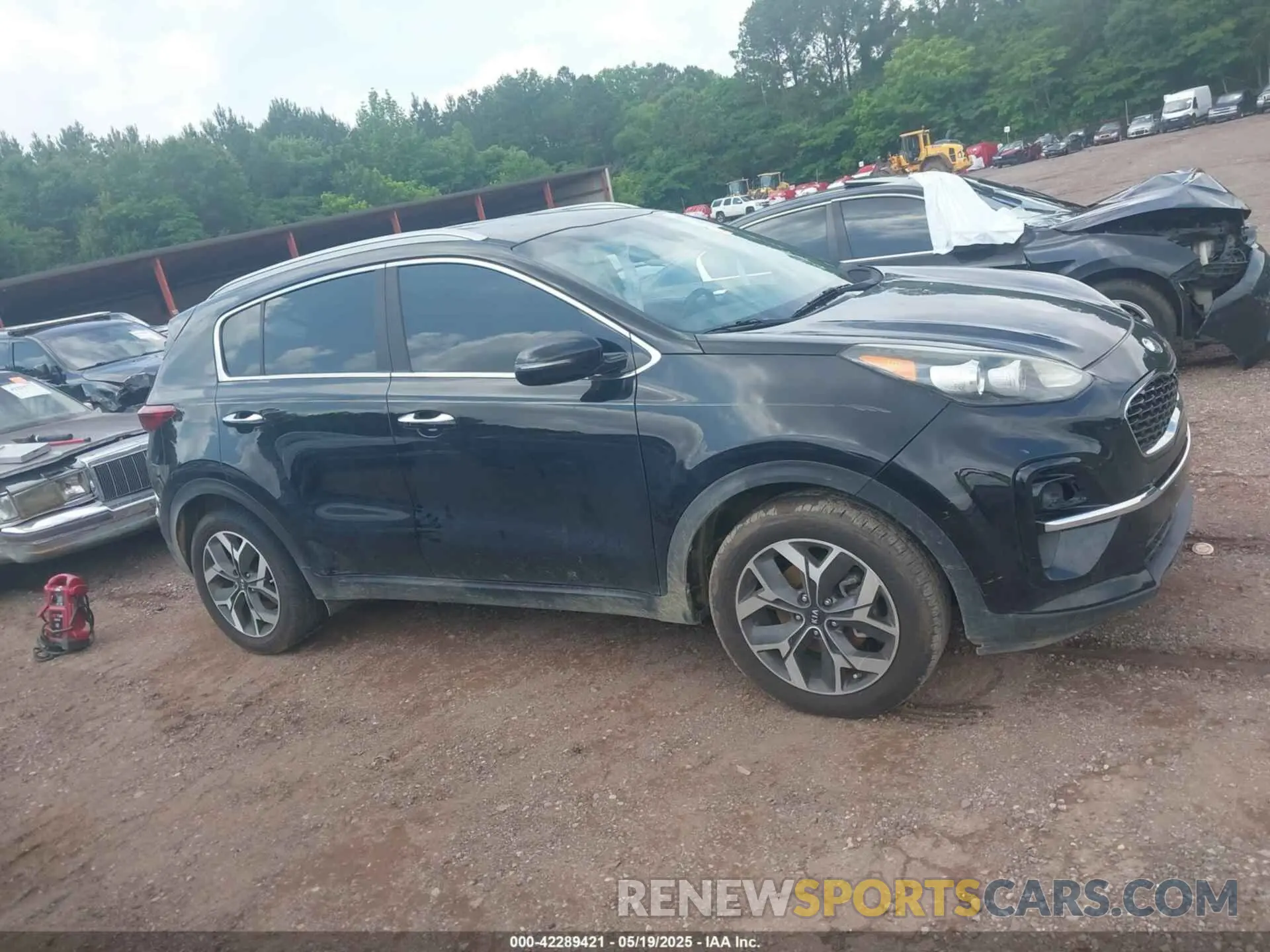 13 Photograph of a damaged car KNDPN3AC7L7676225 KIA SPORTAGE 2020