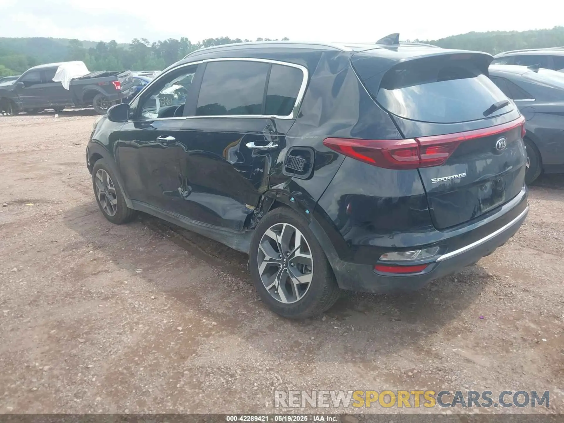 3 Photograph of a damaged car KNDPN3AC7L7676225 KIA SPORTAGE 2020