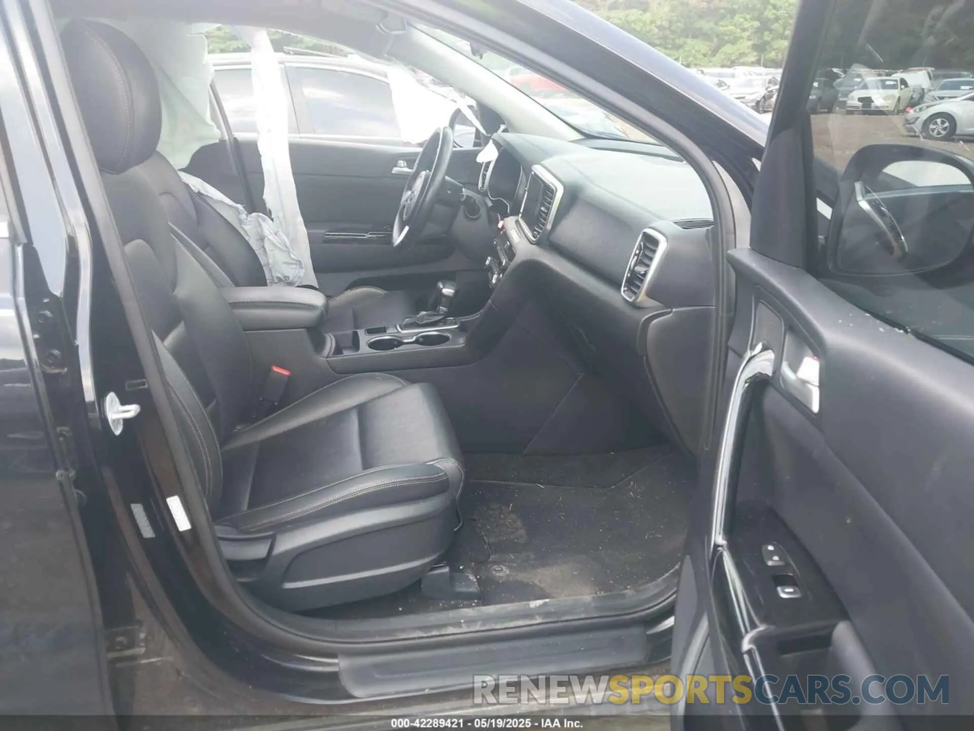 5 Photograph of a damaged car KNDPN3AC7L7676225 KIA SPORTAGE 2020