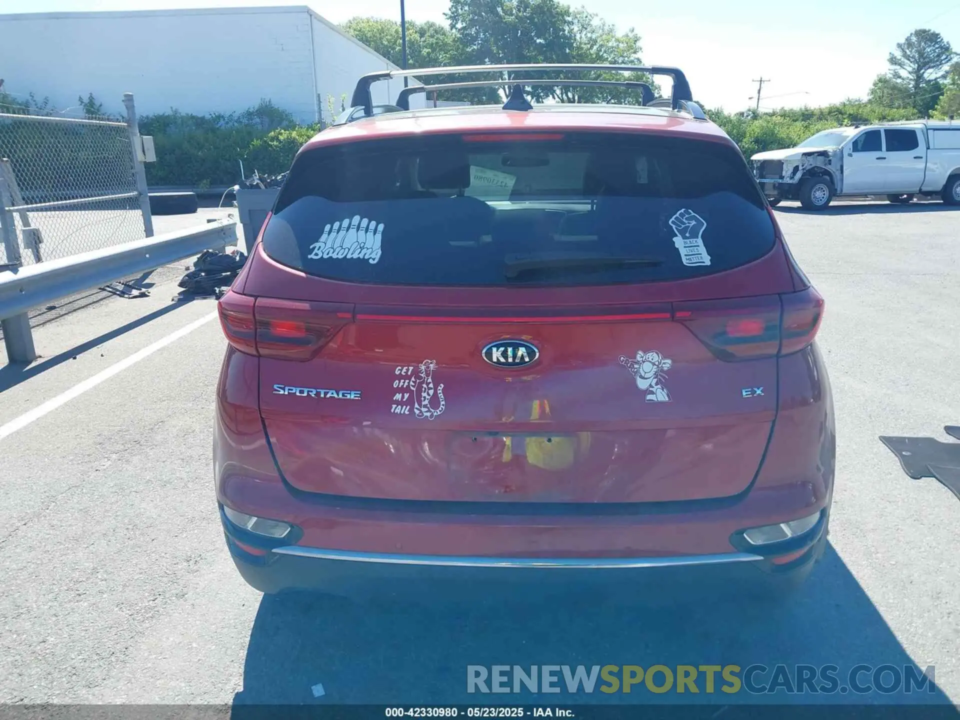 15 Photograph of a damaged car KNDPN3AC7L7695034 KIA SPORTAGE 2020
