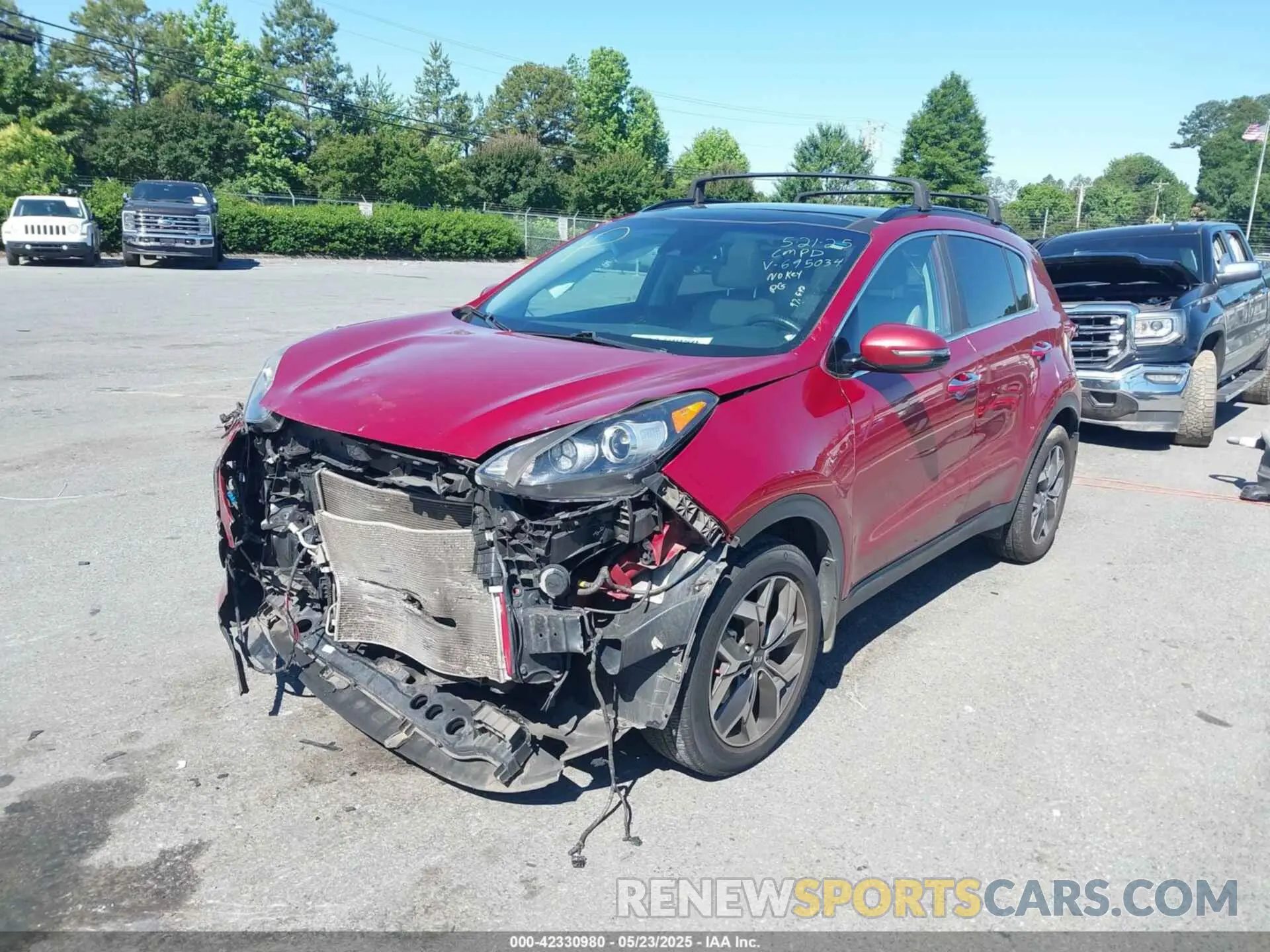 2 Photograph of a damaged car KNDPN3AC7L7695034 KIA SPORTAGE 2020