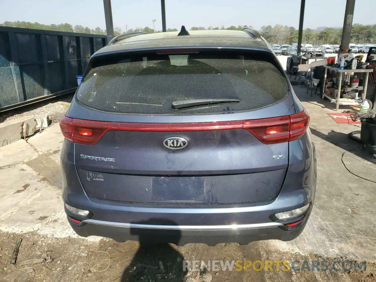 6 Photograph of a damaged car KNDPN3ACXL7643817 KIA SPORTAGE 2020