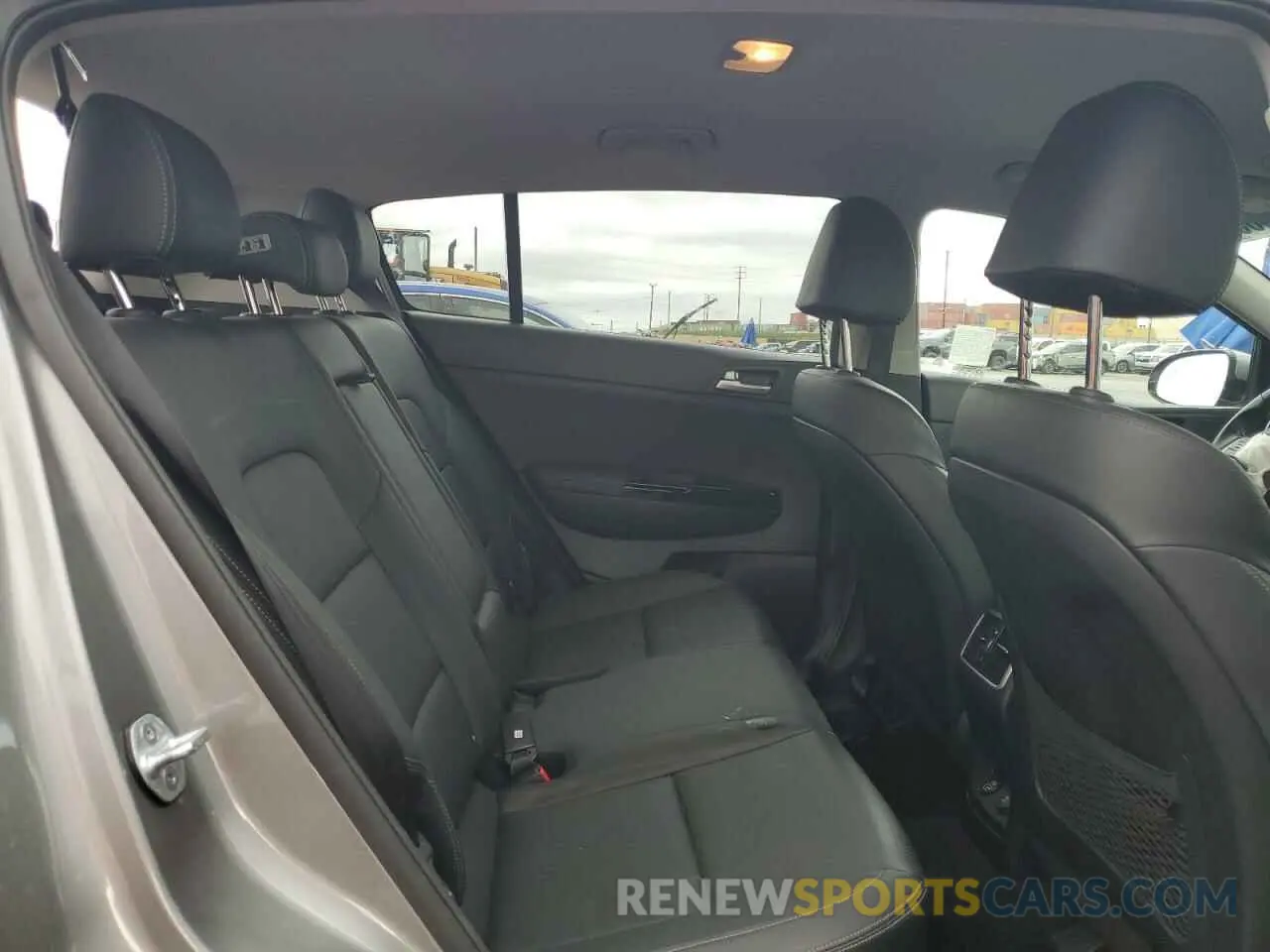 11 Photograph of a damaged car KNDPN3ACXL7691866 KIA SPORTAGE 2020
